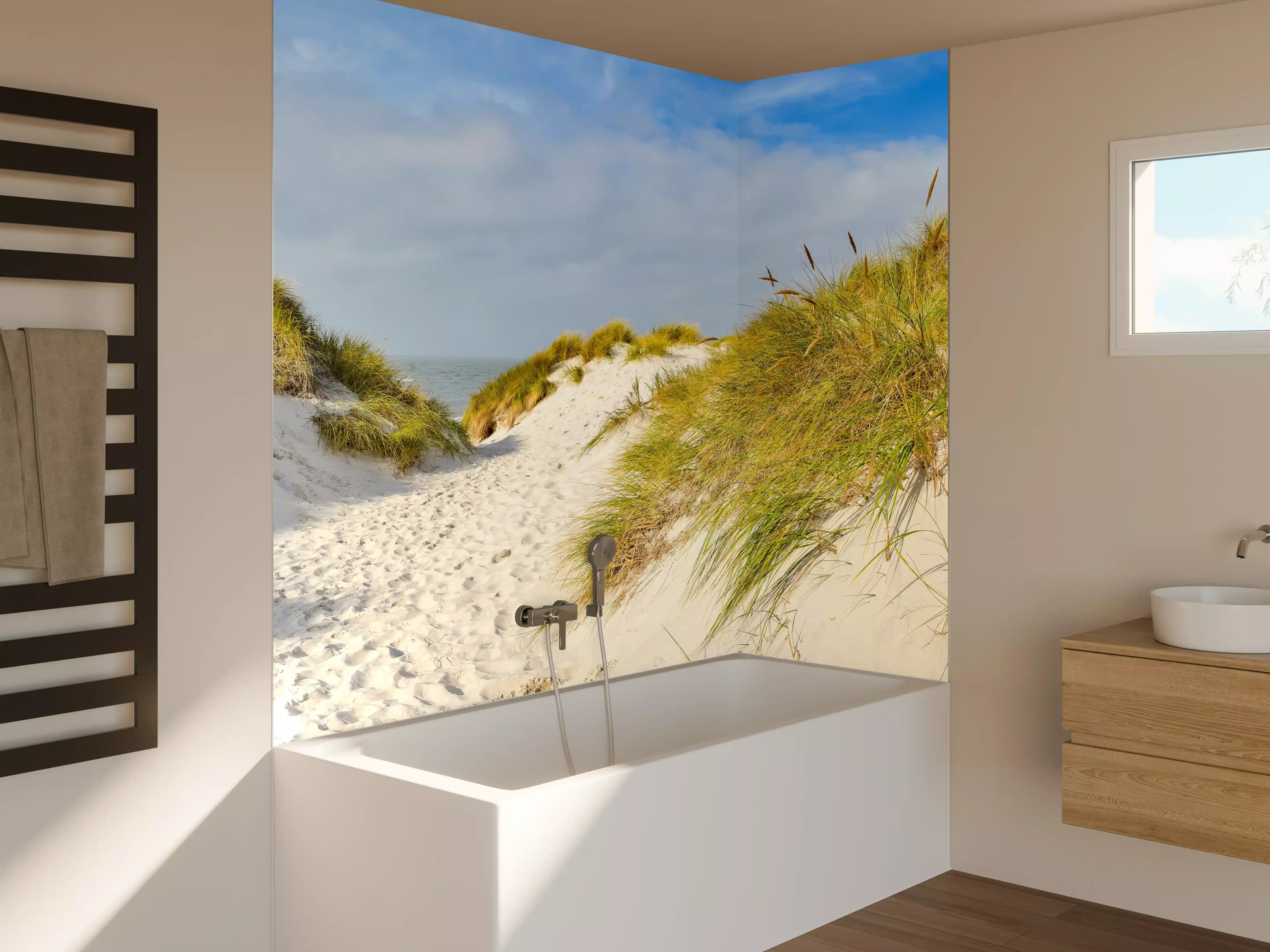 Badewannen-Rückwand - Bilderbuch-Strandlandschaft mit Dünen