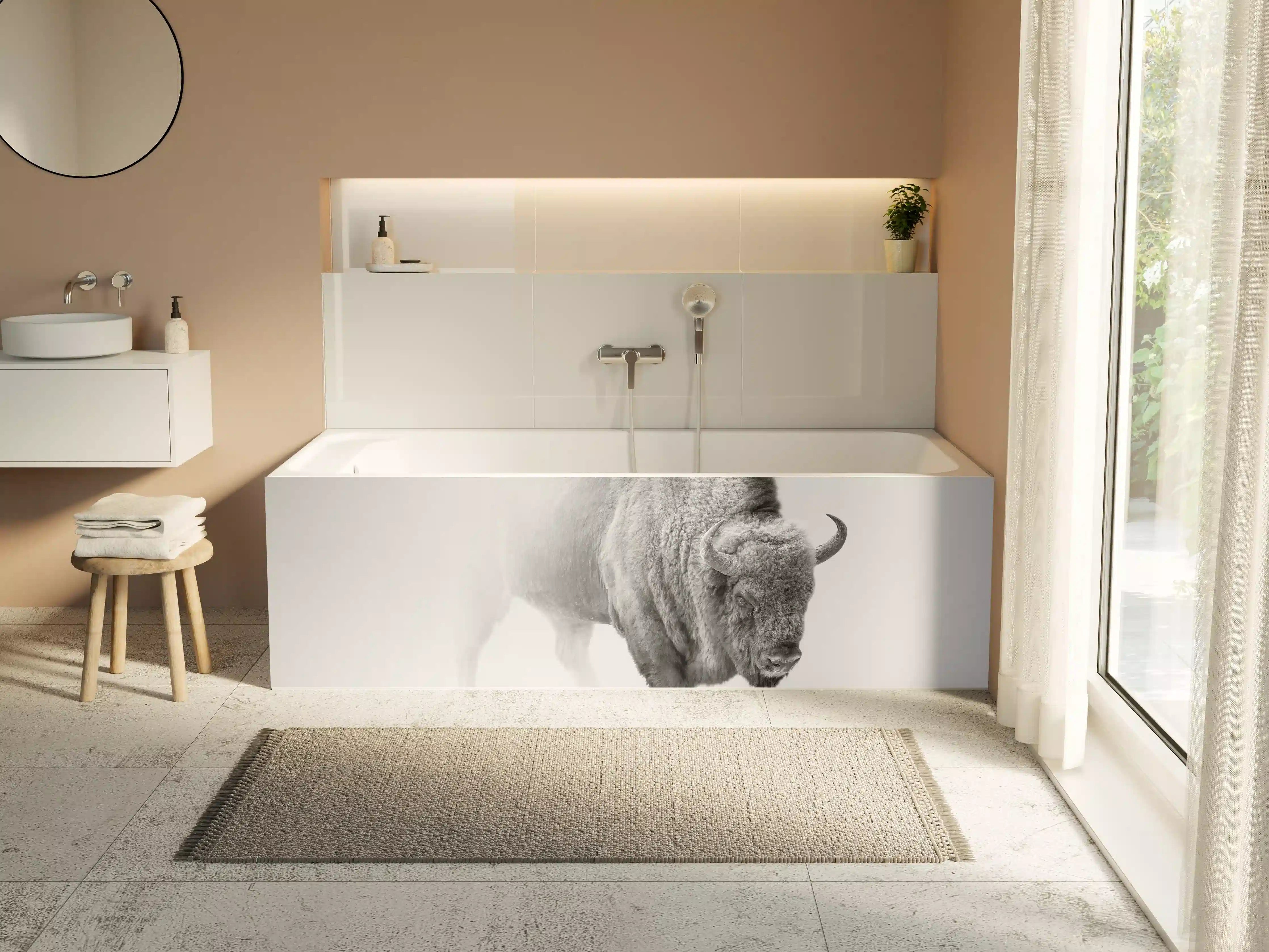 Badewannen-Rückwand - Bison Graustufenbild