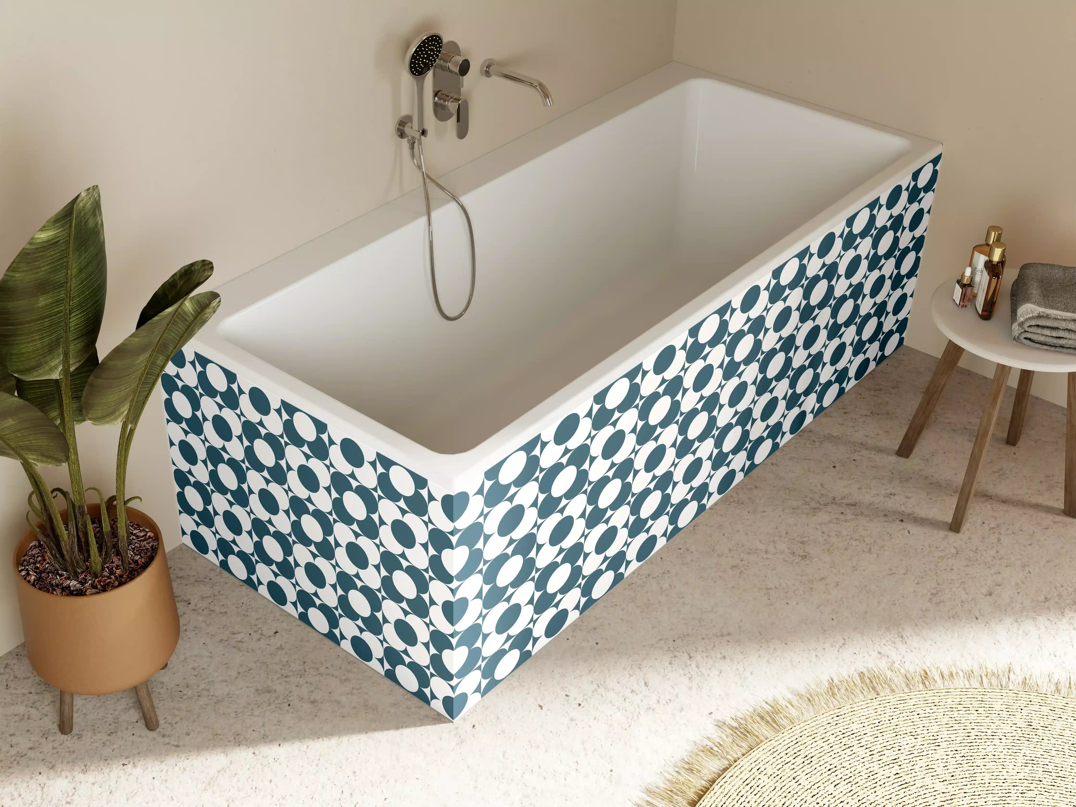 Badewannen-Rückwand - Blau-Weiße geometische Muster