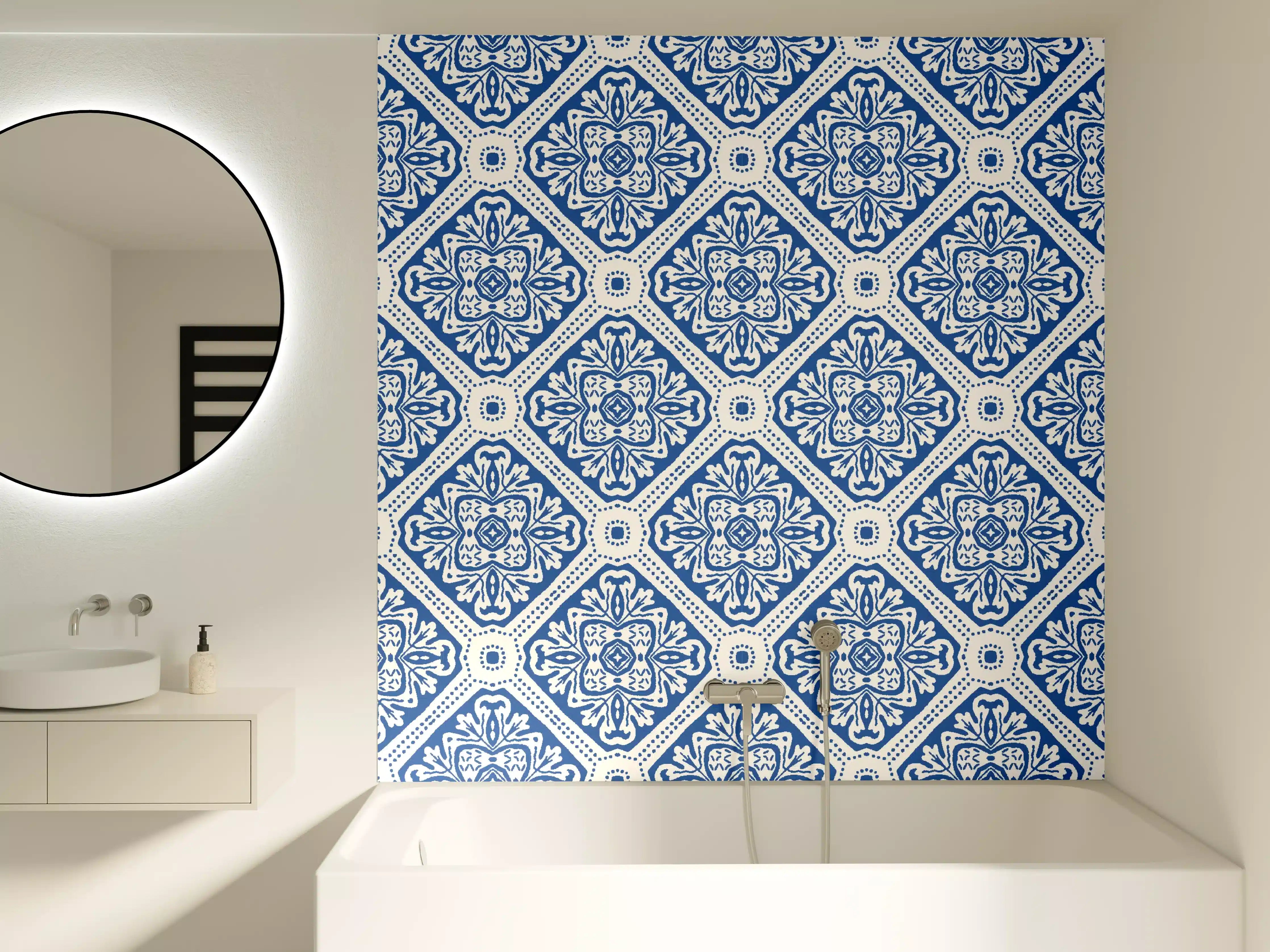 Badewannen-Rückwand - Blau-Weißes Grafikmuster