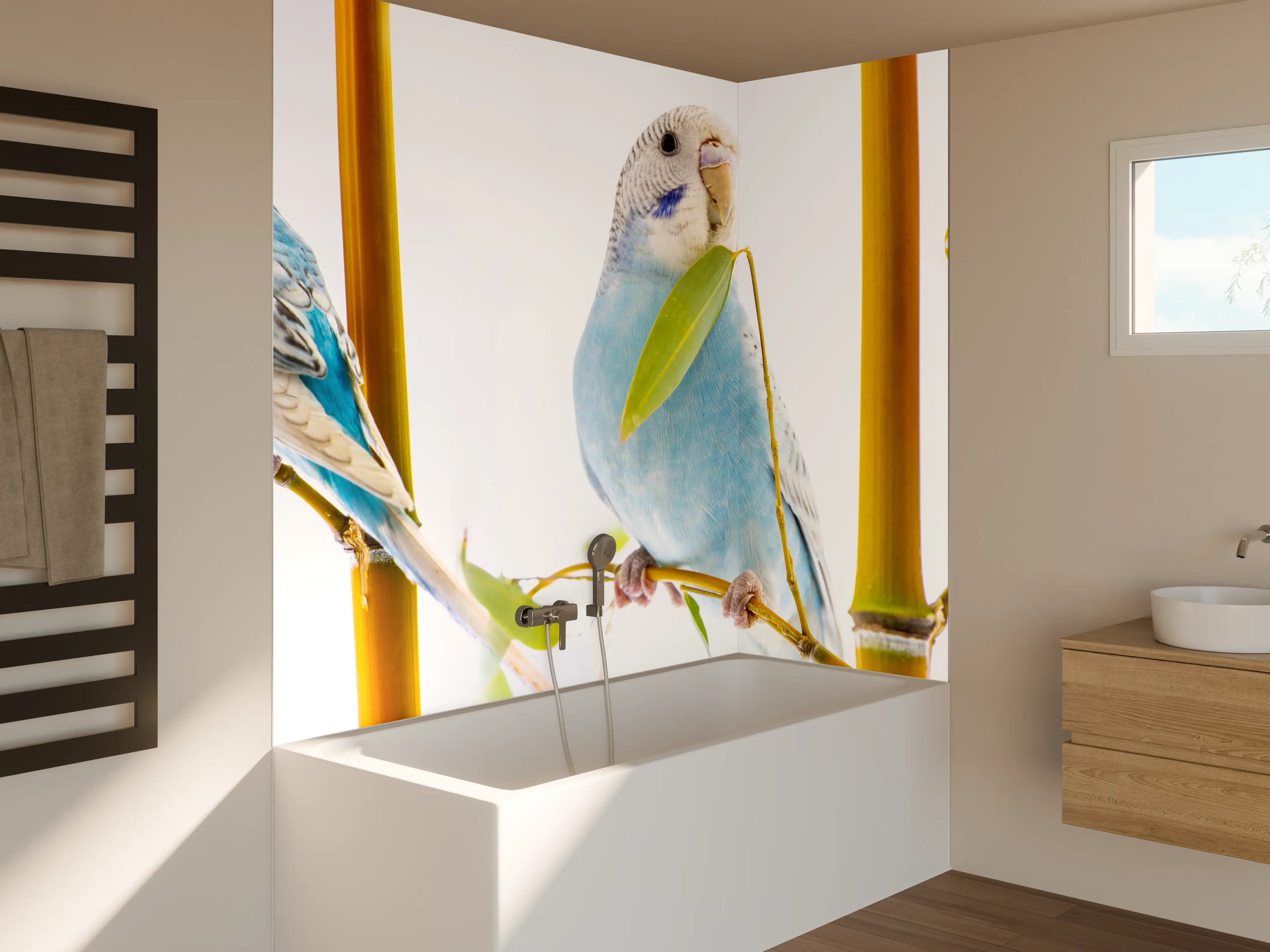 Badewannen-Rückwand - Blaue gewellte Papageien auf weißem Hintergrund