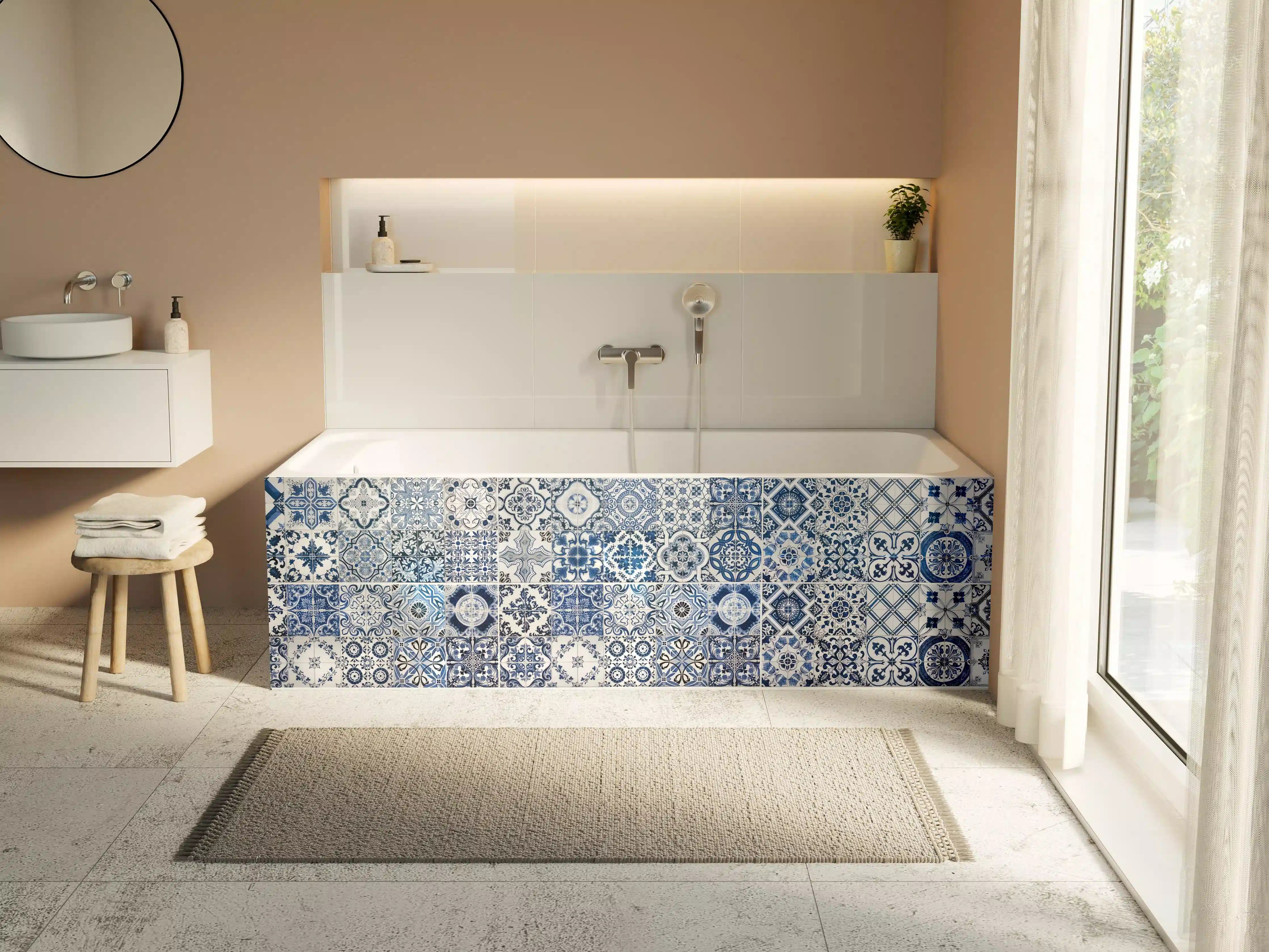 Badewannen-Rückwand - Blaue portugiesische Azulejo-Fliesen