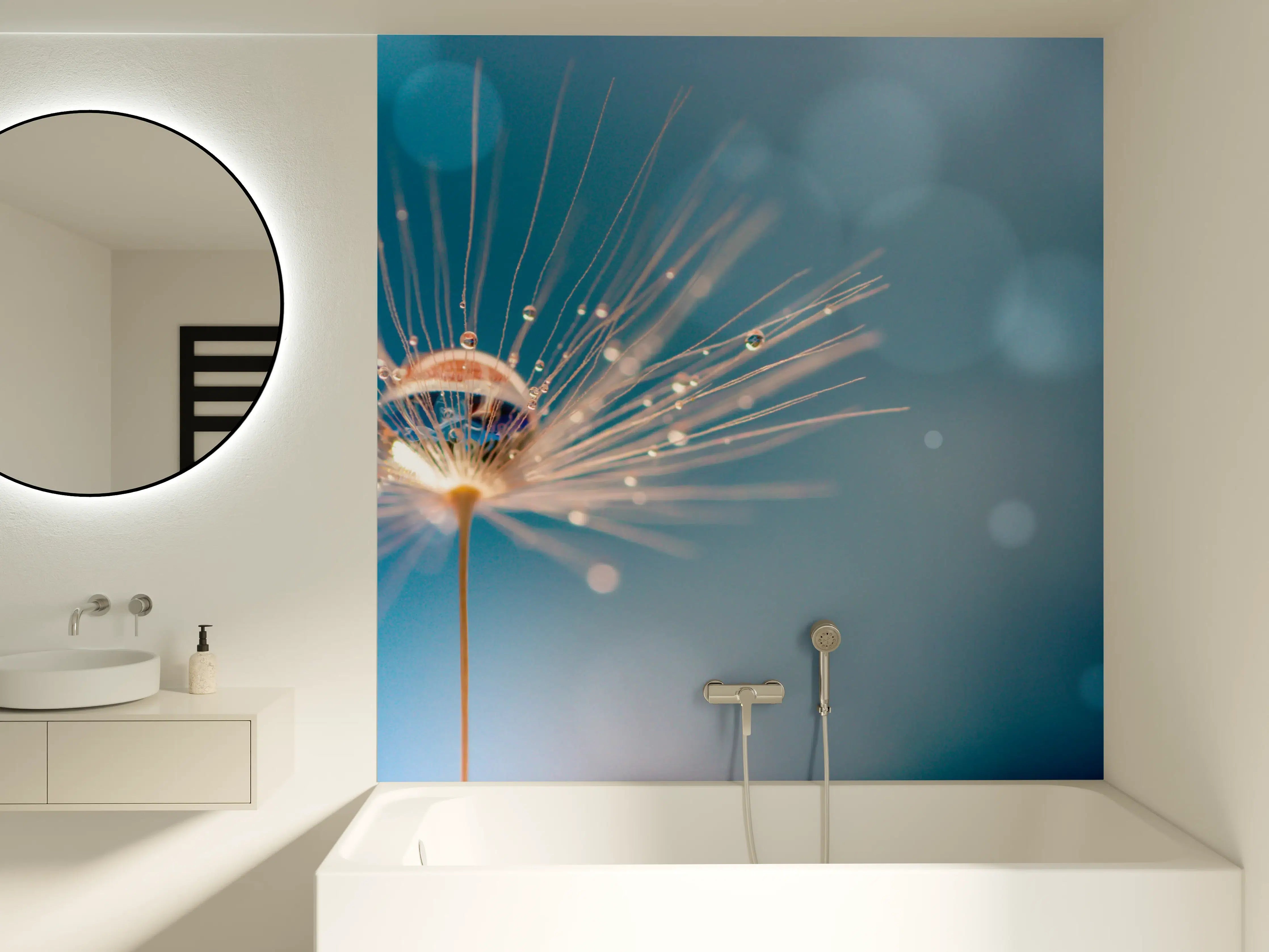 Badewannen-Rückwand - Blauer Dandelion im Sonnenlicht