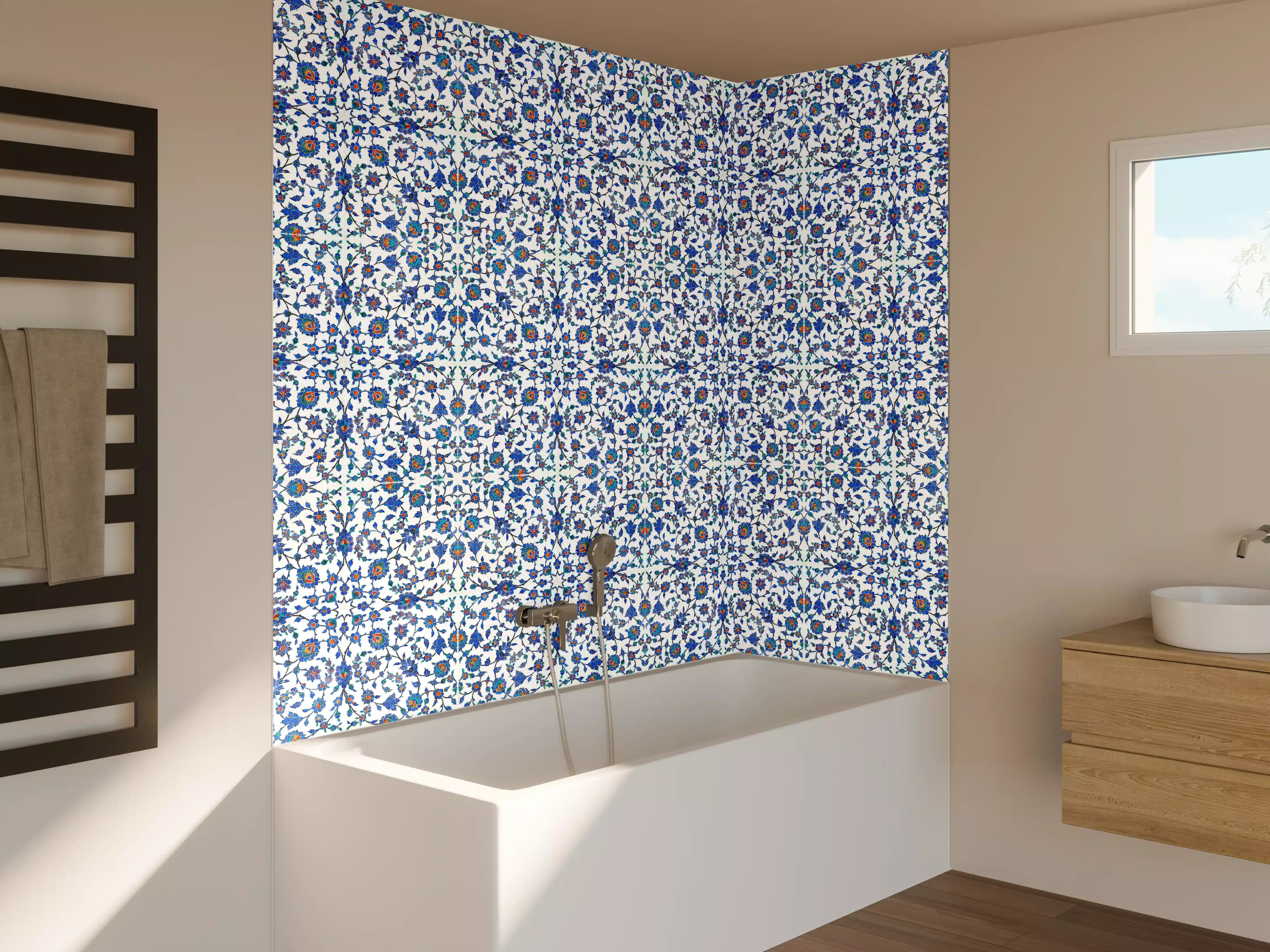 Badewannen-Rückwand - Blaues Blumen-Mosaik-Muster