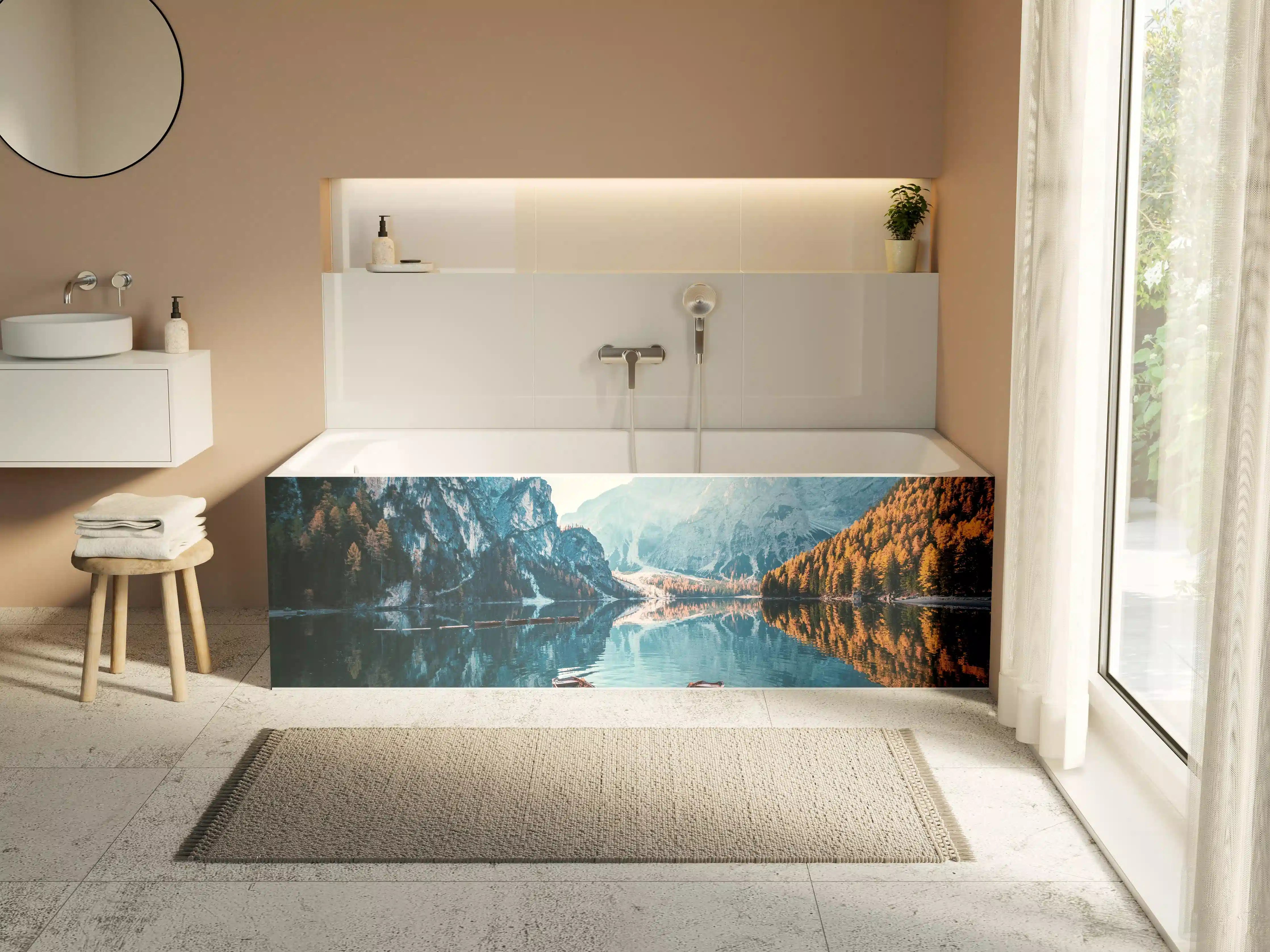 Badewannen-Rückwand - Boote auf dem Pragser Wildsee in den Dolomiten