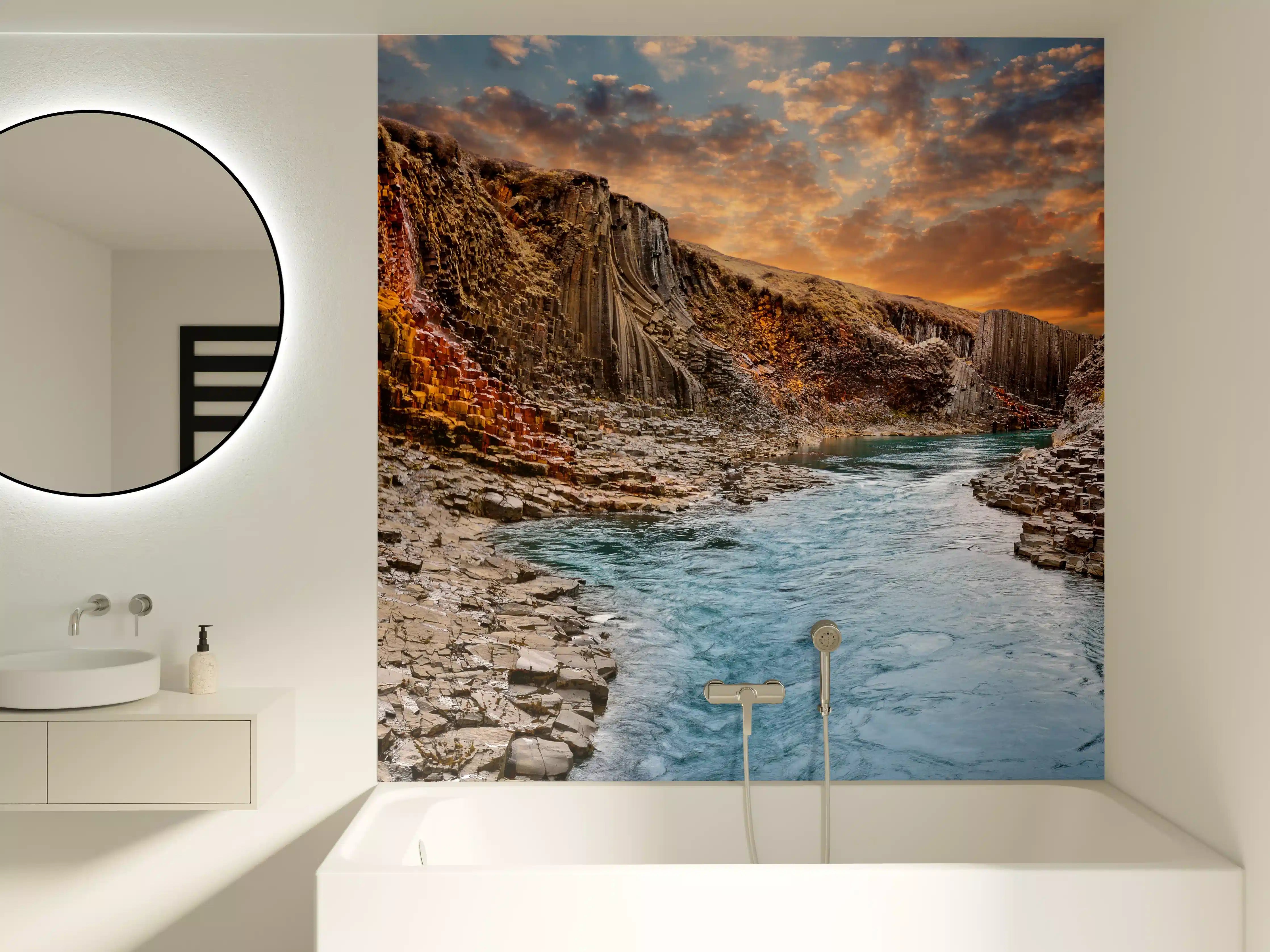 Badewannen-Rückwand - Brillante Aussicht auf die Basaltschlucht 