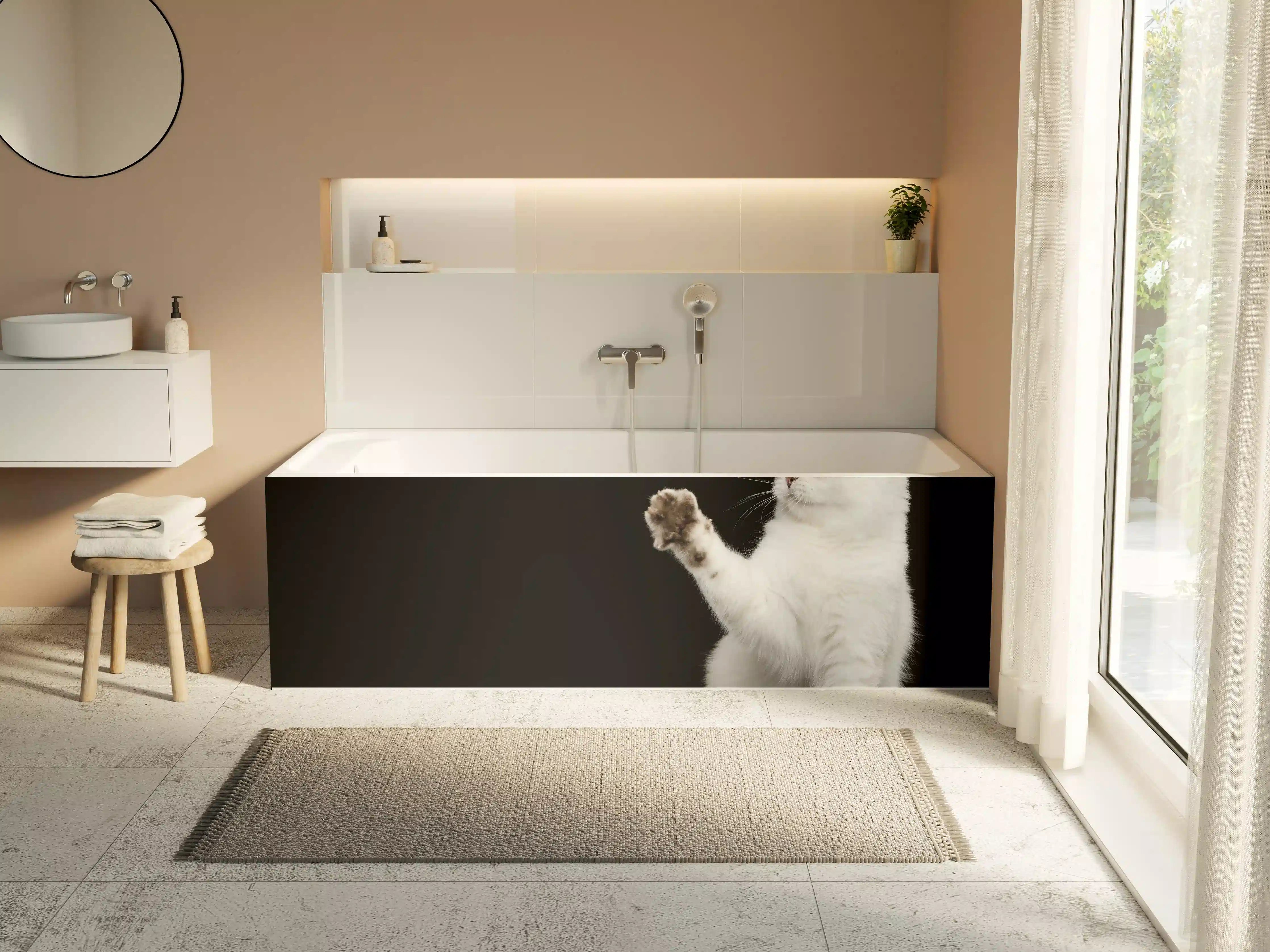 Badewannen-Rückwand - British weiße Katze
