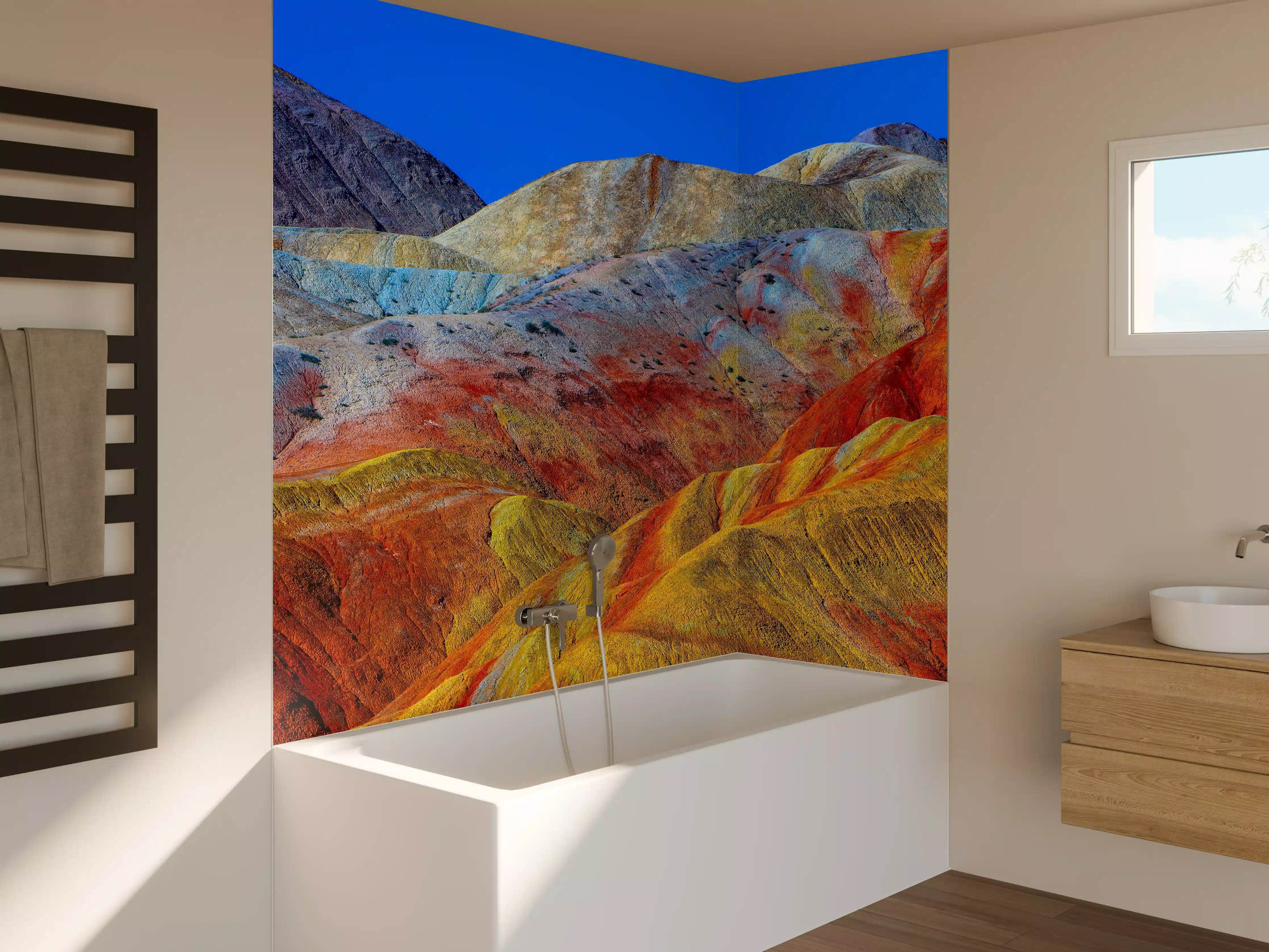 Badewannen-Rückwand - Bunte Gebirgslandschaft mit Farbverlauf