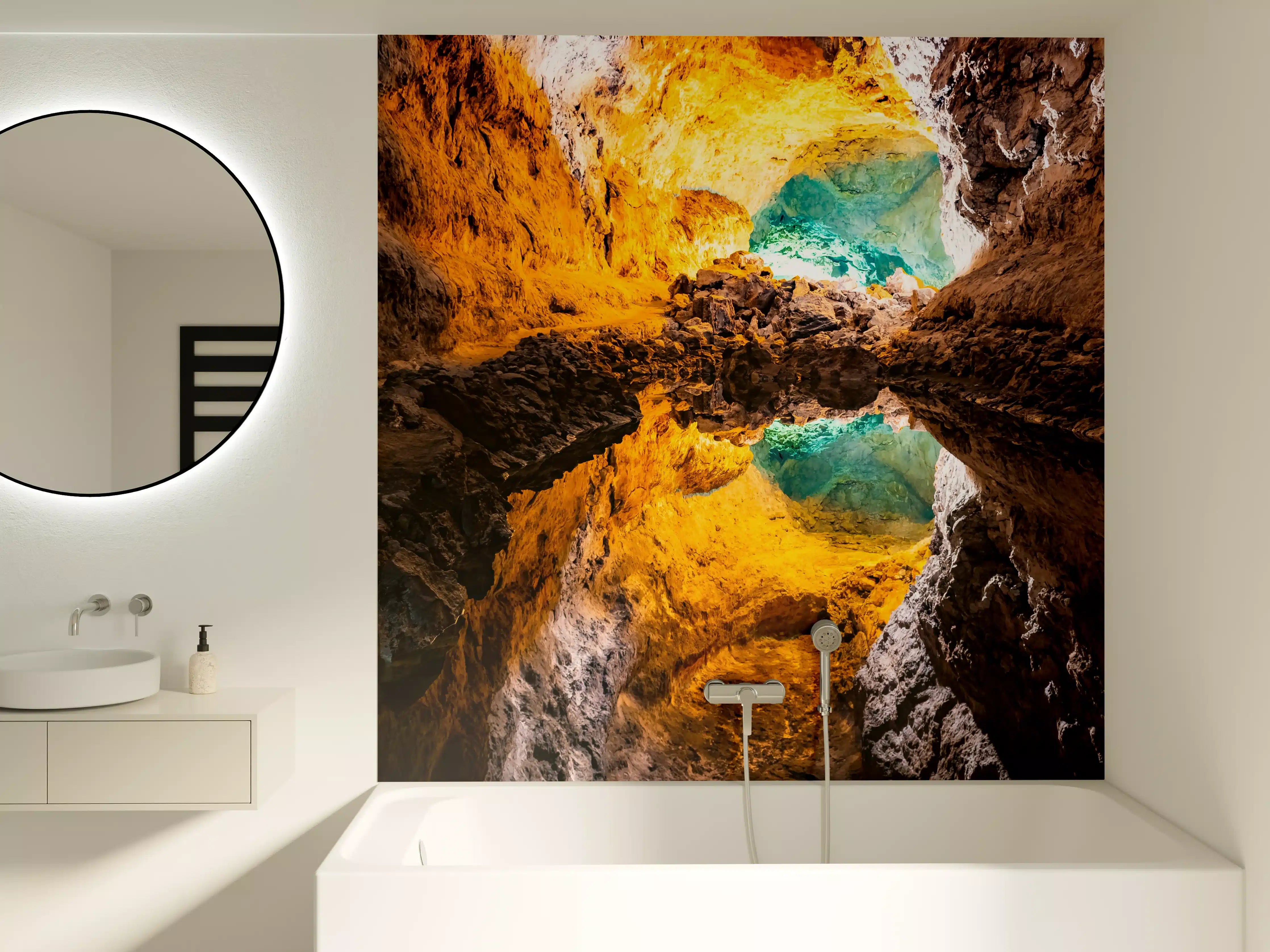 Badewannen-Rückwand - Bunte Lavaröhre in Spanien