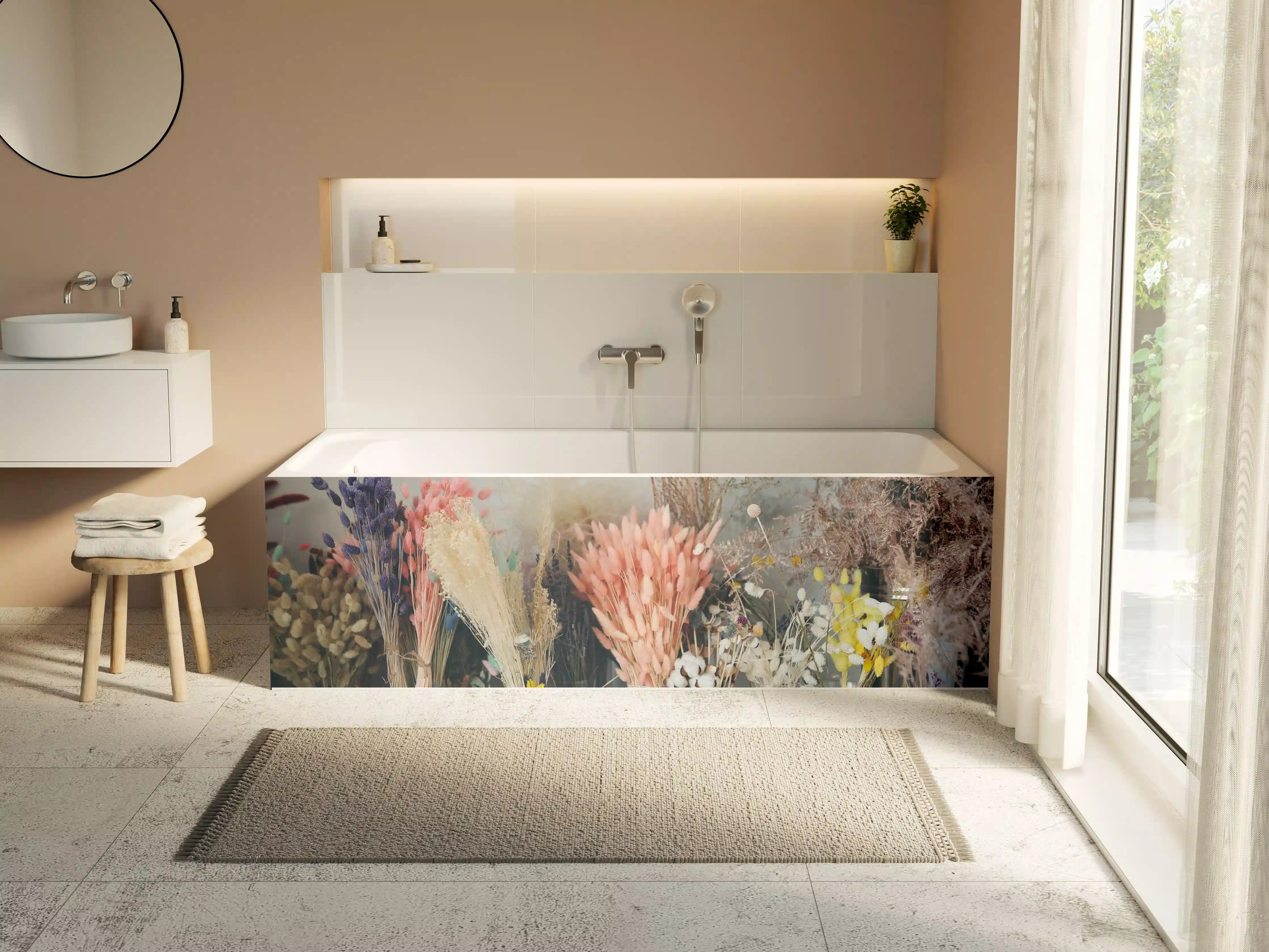 Badewannen-Rückwand - Bunte Trockenblumen im Regal