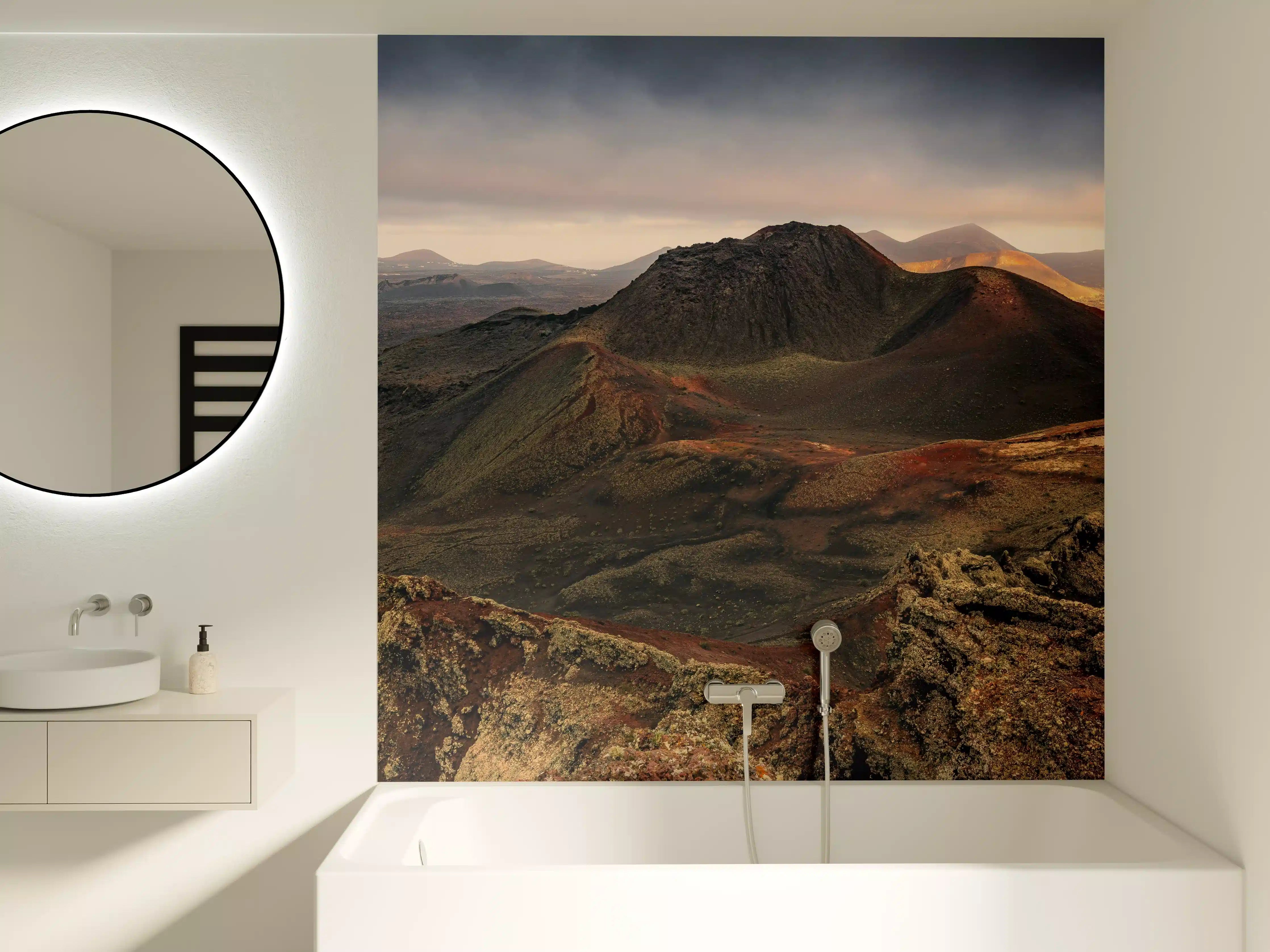 Badewannen-Rückwand - Dramatische Vulkan-Landschaft Lanzarote