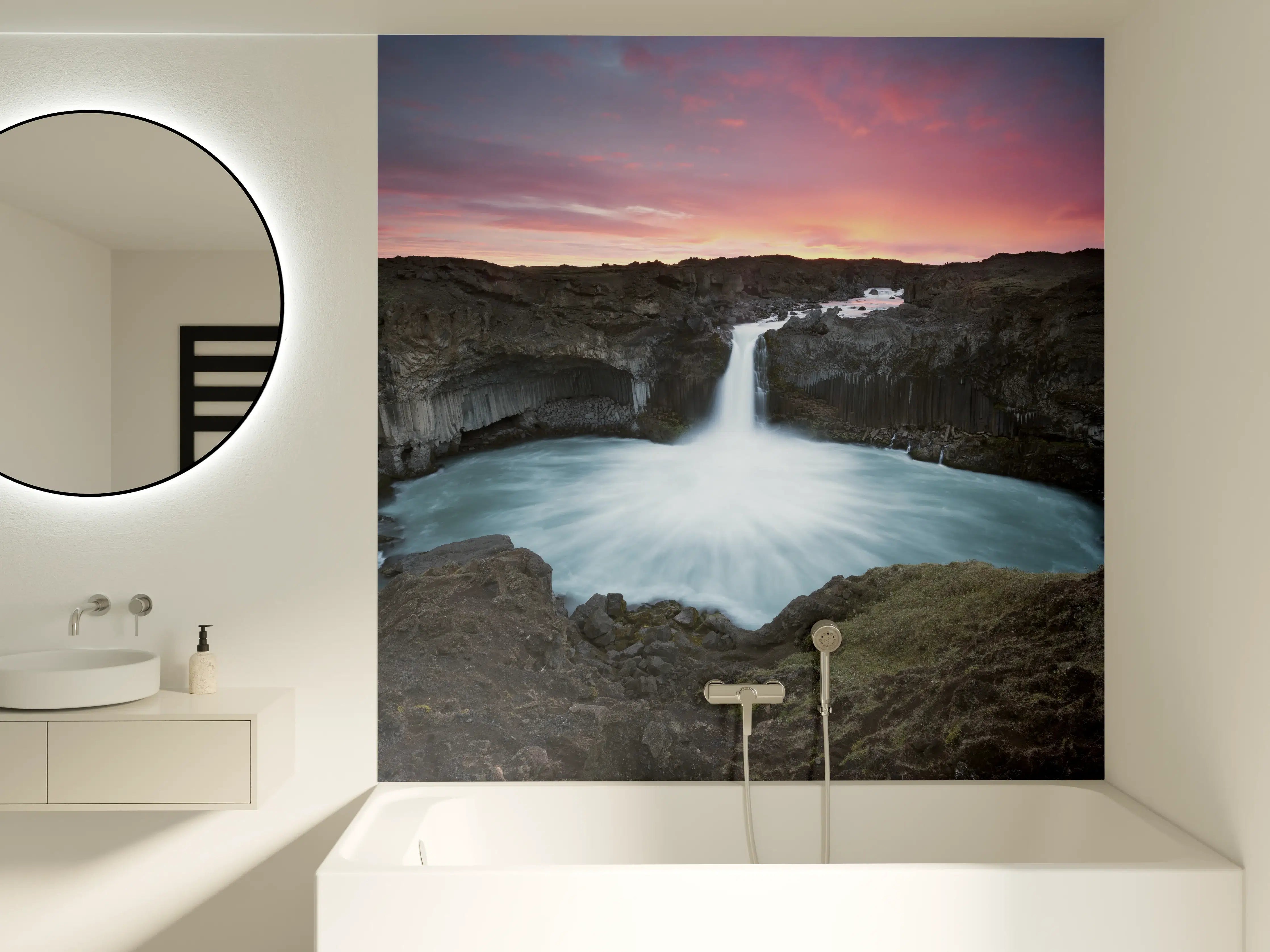 Badewannen-Rückwand - Dramatischer Wasserfall Island
