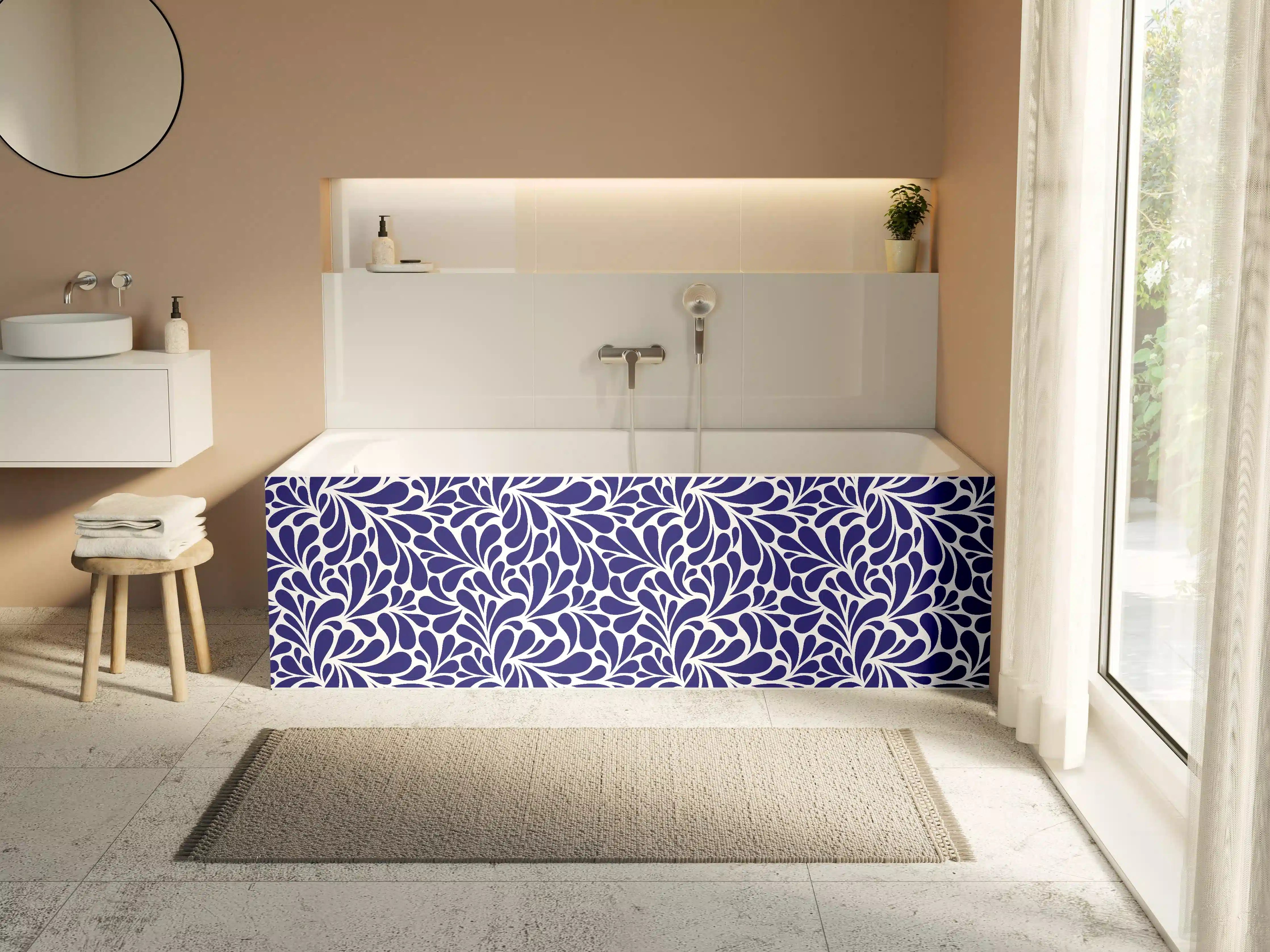 Badewannen-Rückwand - Dunkelblauer Floral-Design mit hellen Akzenten