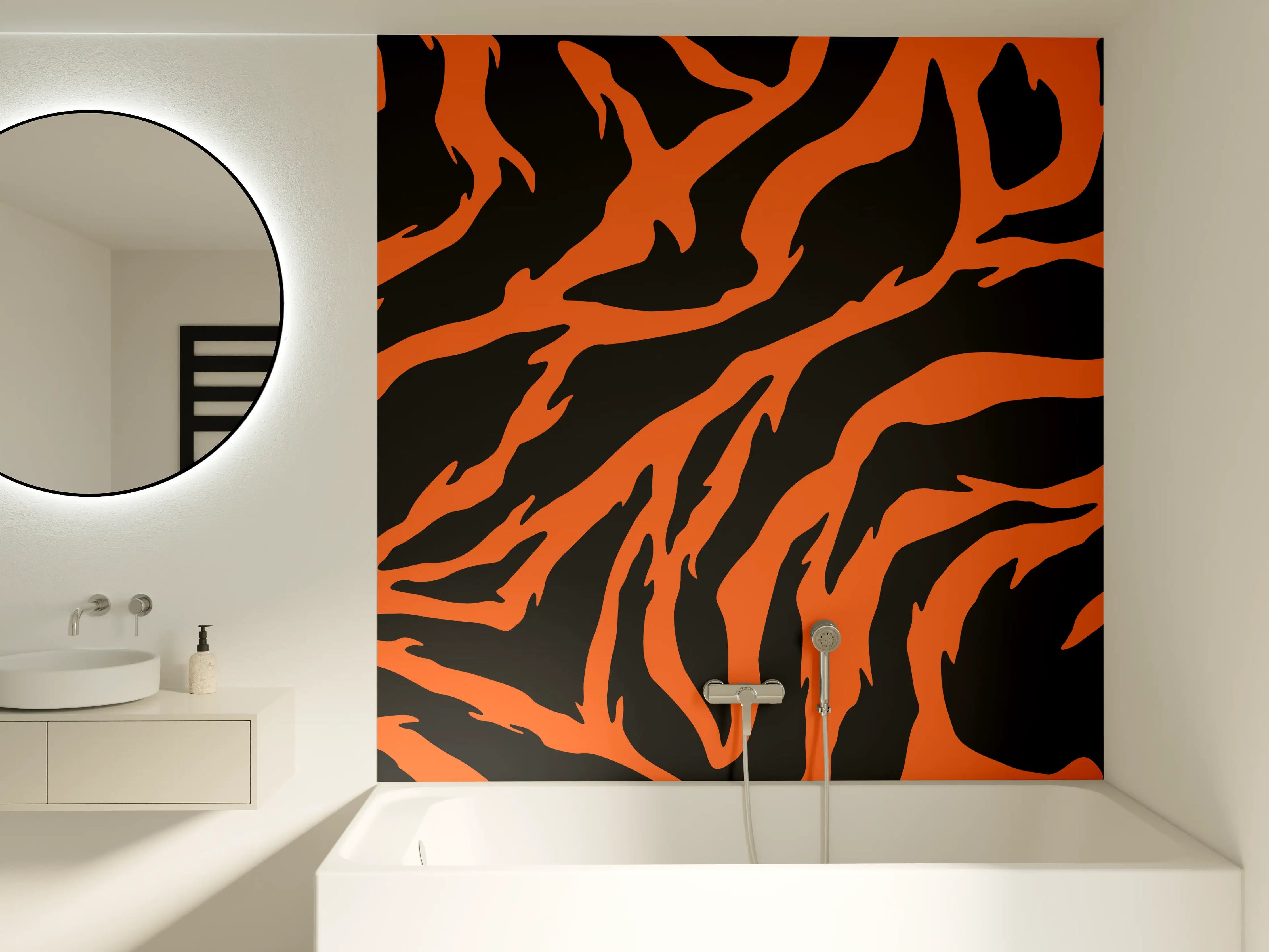 Badewannen-Rückwand - Dunkle Zebra-Musterung mit Orange-Details