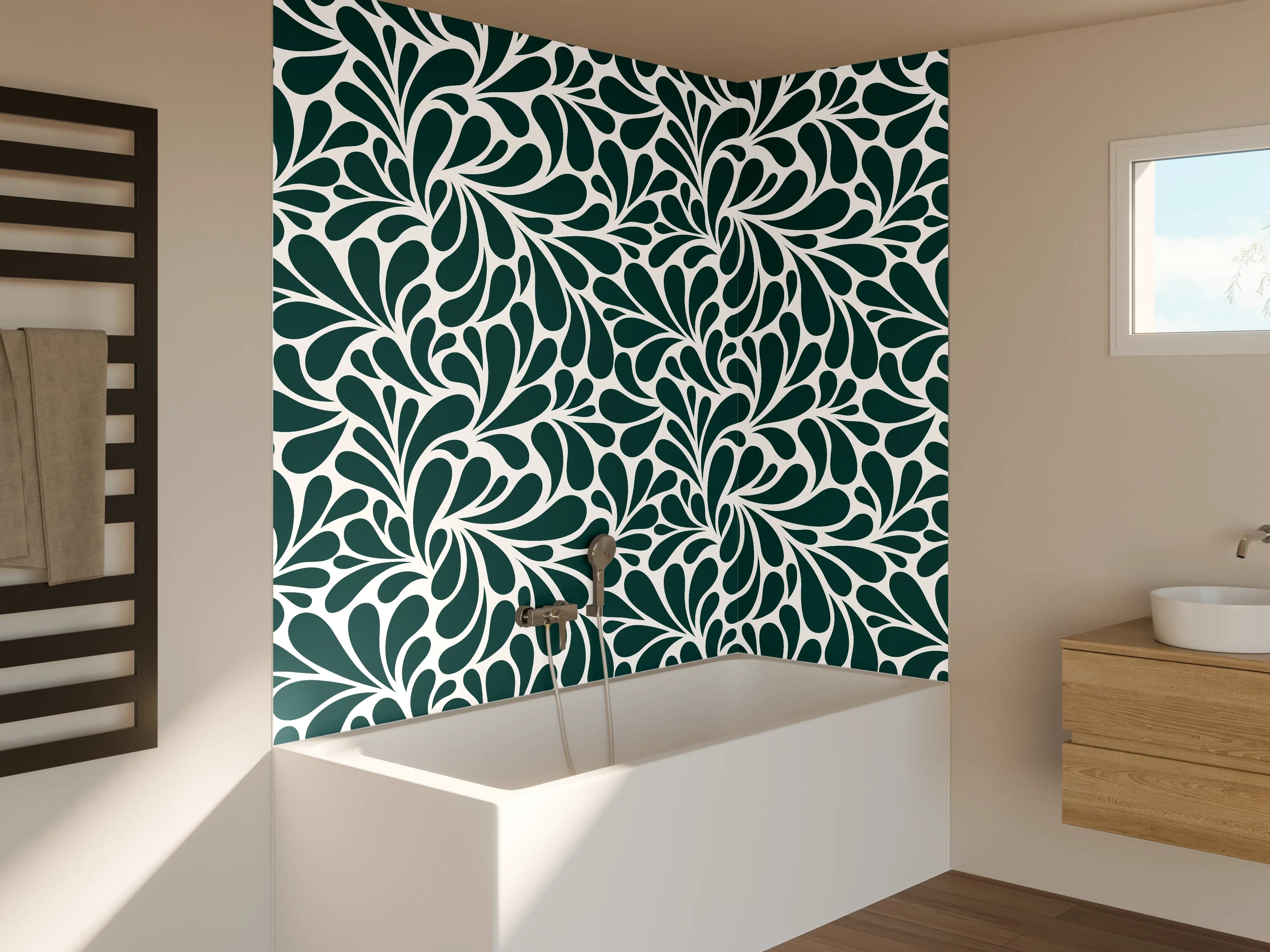 Badewannen-Rückwand - Dunkle florale Musterwandtapete