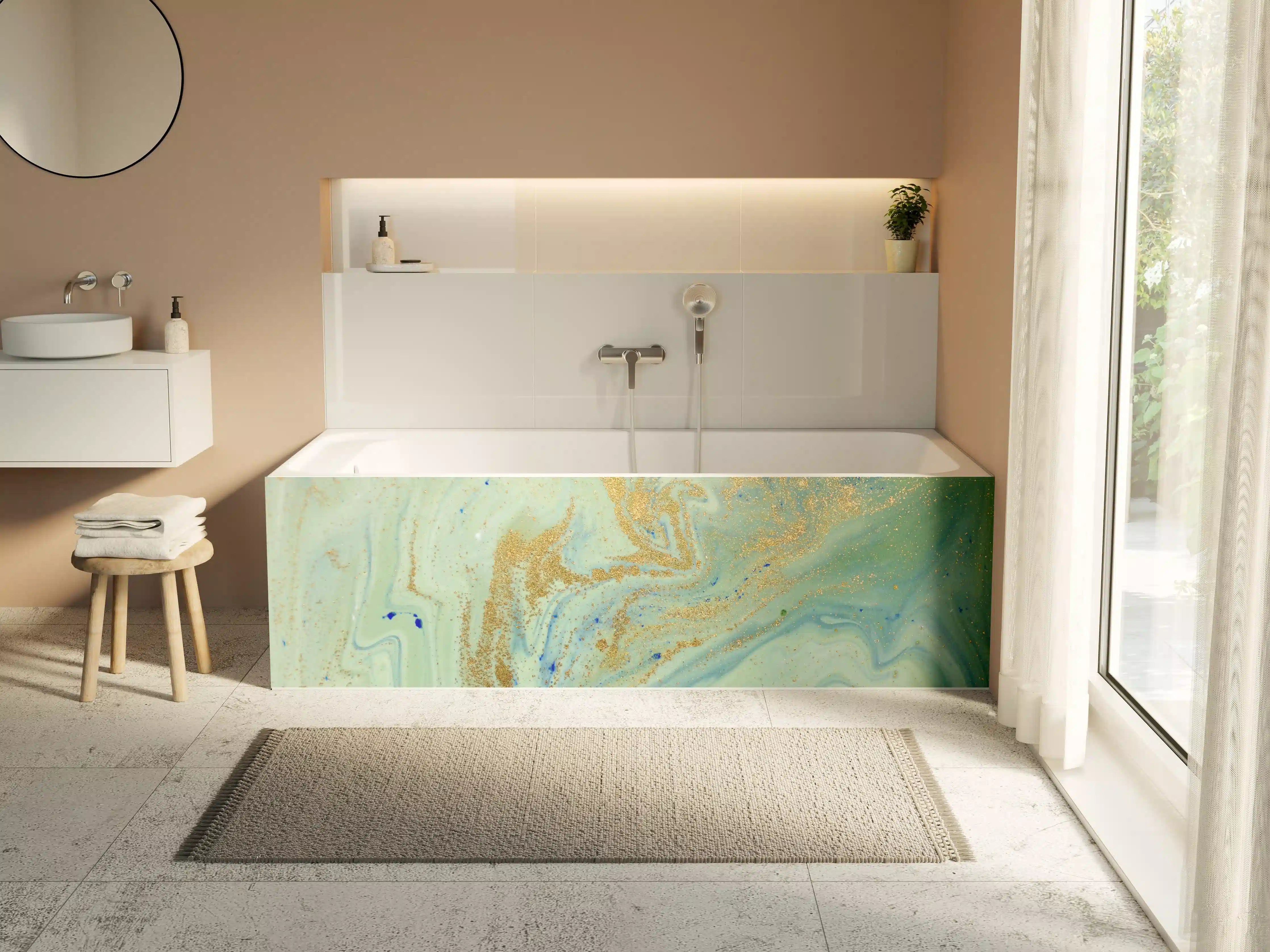 Badewannen-Rückwand - Elegant bunte Marmor-Textur mit Goldakzenten