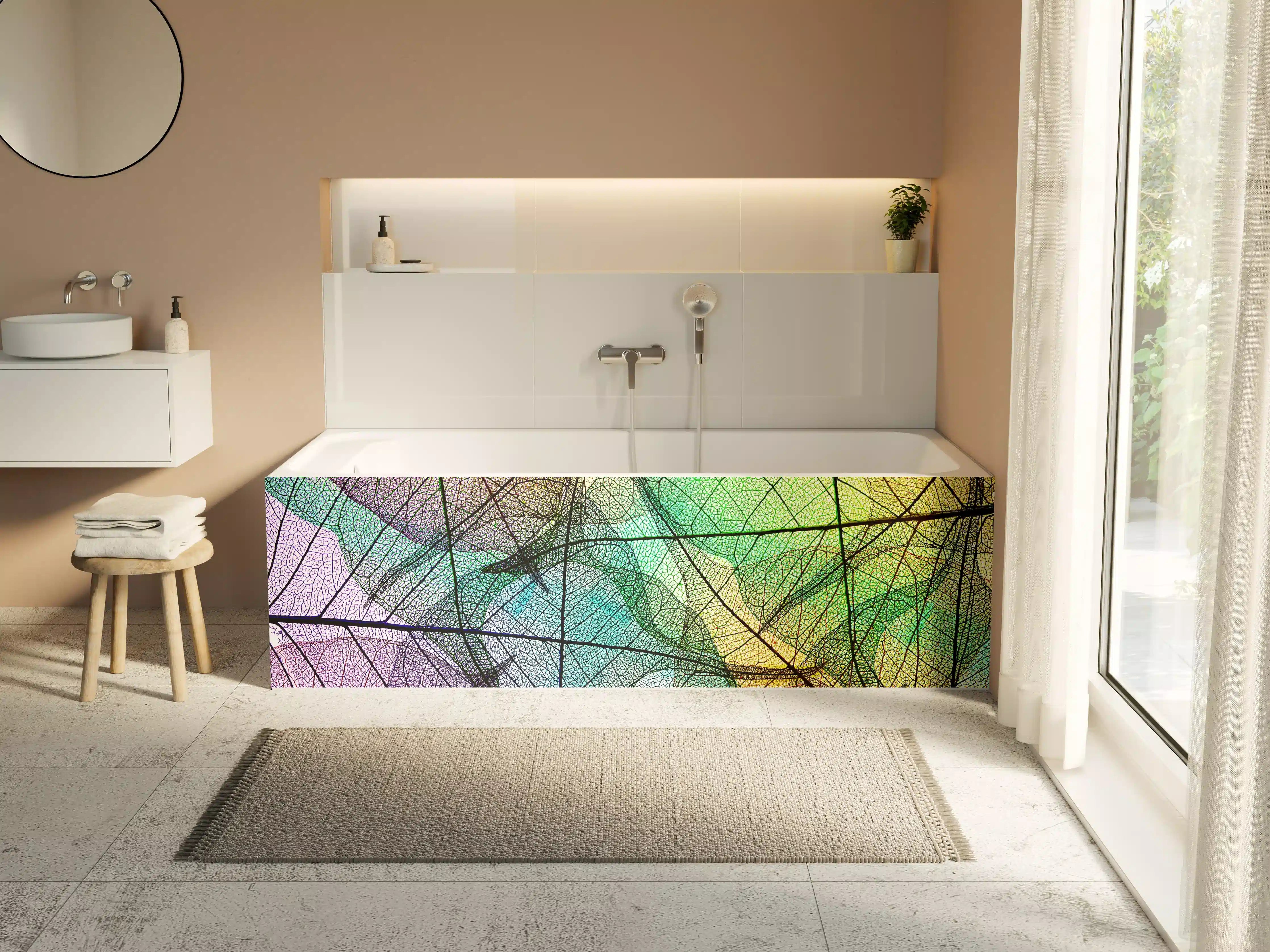 Badewannen-Rückwand - Farbenfrohe Laubtextur auf Weiß