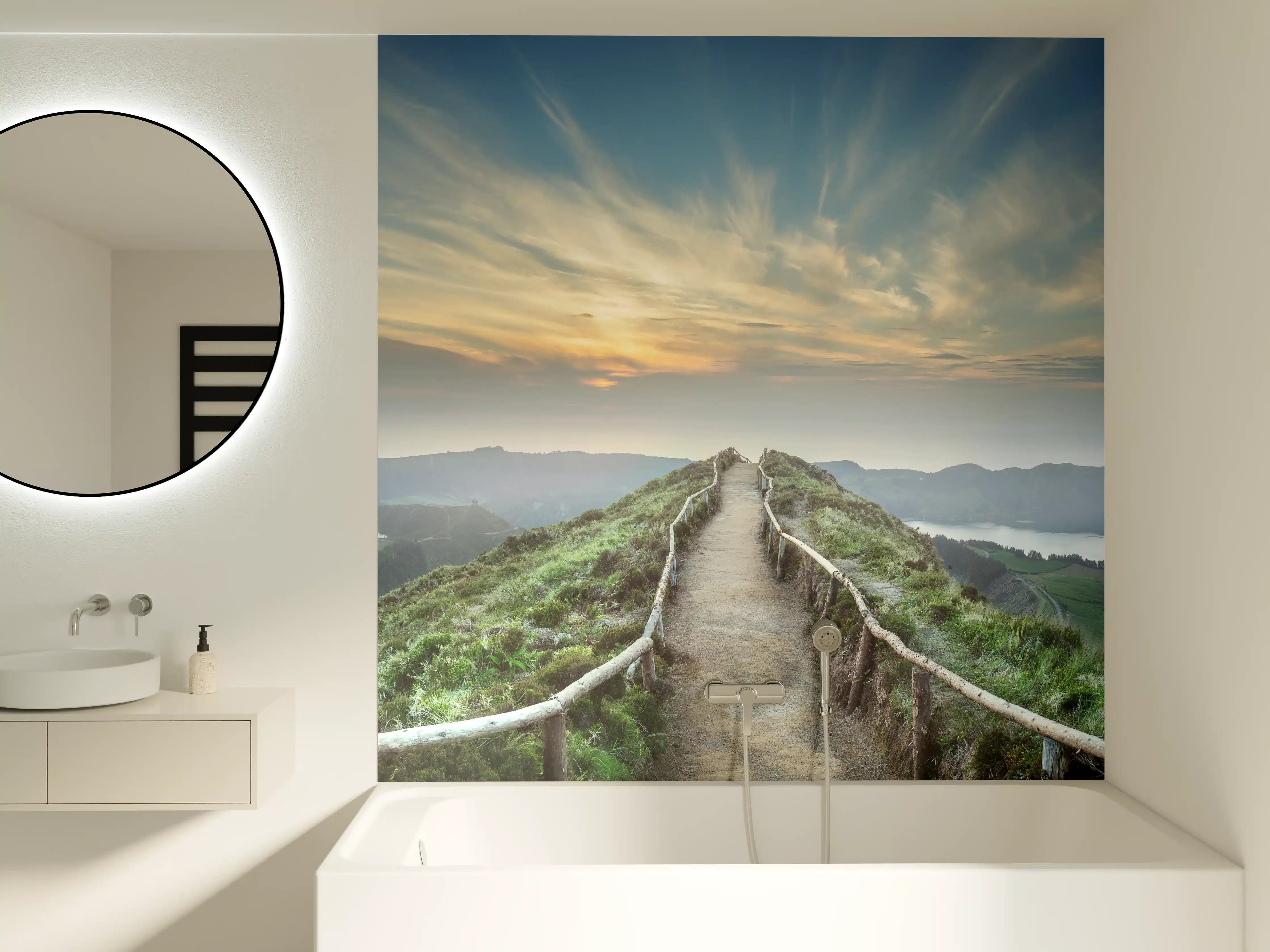 Badewannen-Rückwand - Fesselnde  Berglandschaft - Ponta Delgada
