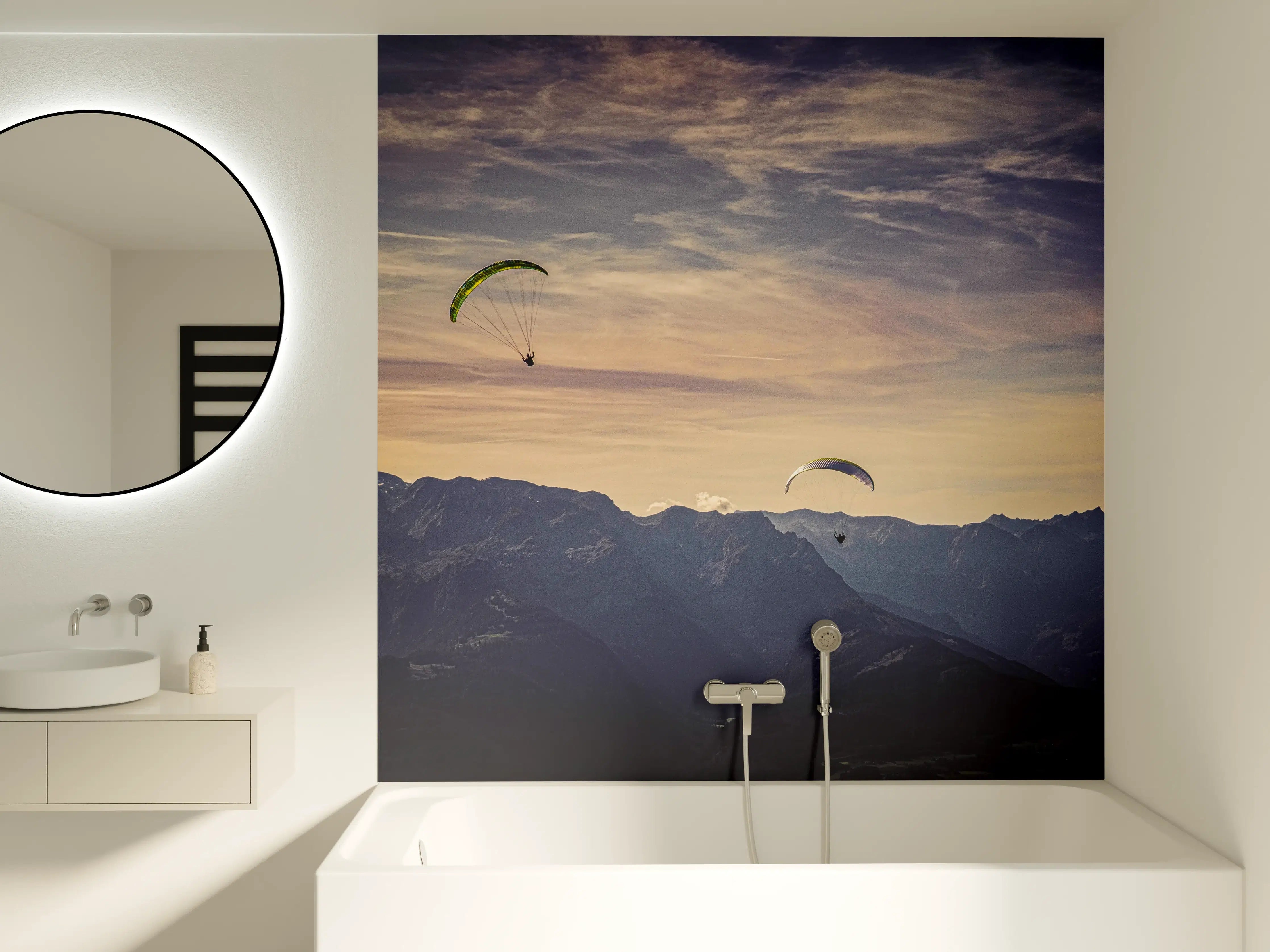 Badewannen-Rückwand - Gleitschirmfliegen in Österreich