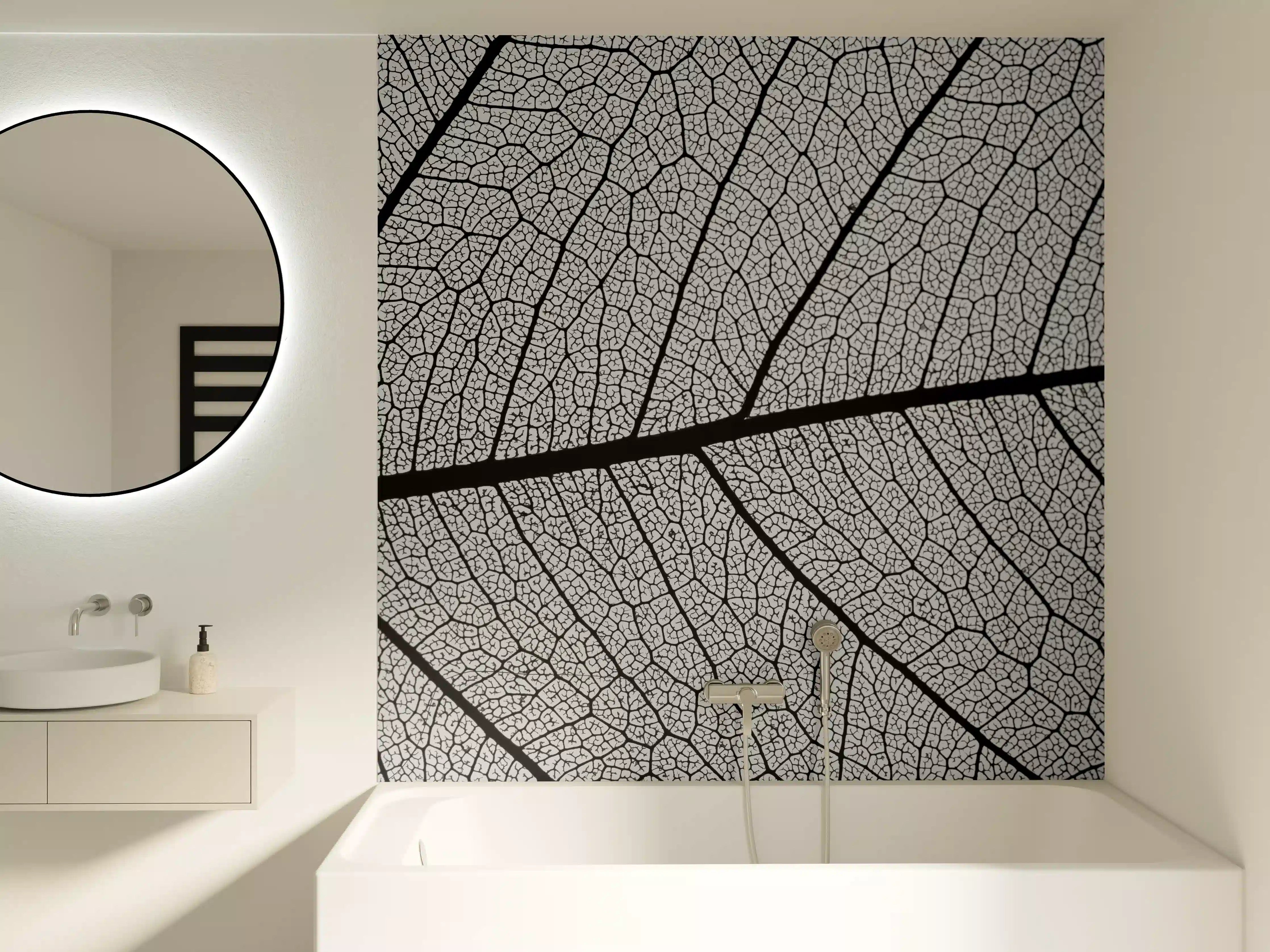 Badewannen-Rückwand - Graue Blattstruktur mit feinen Rissen
