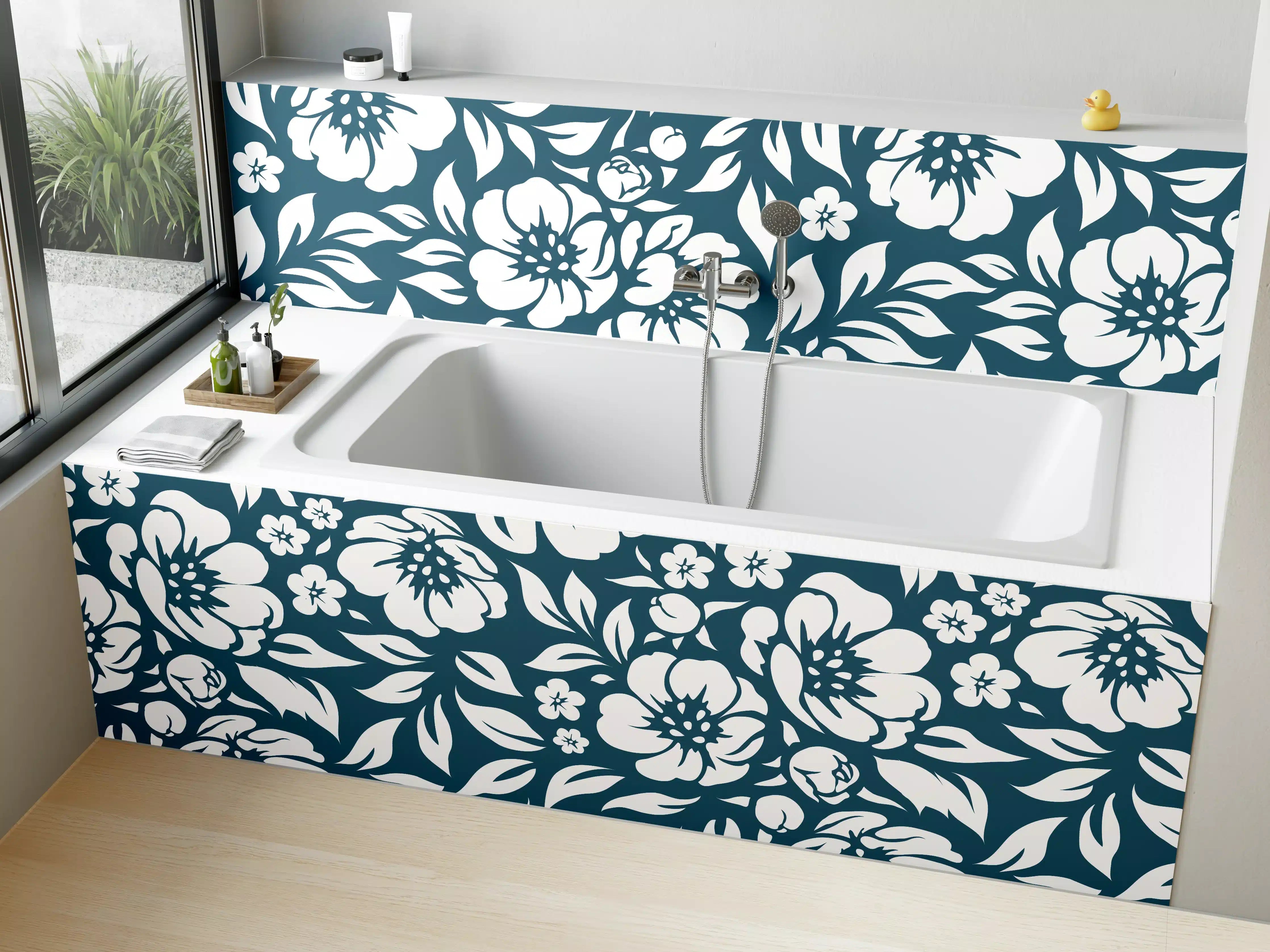 Badewannen-Rückwand - Graue Blumenmuster in Blau-Weiß