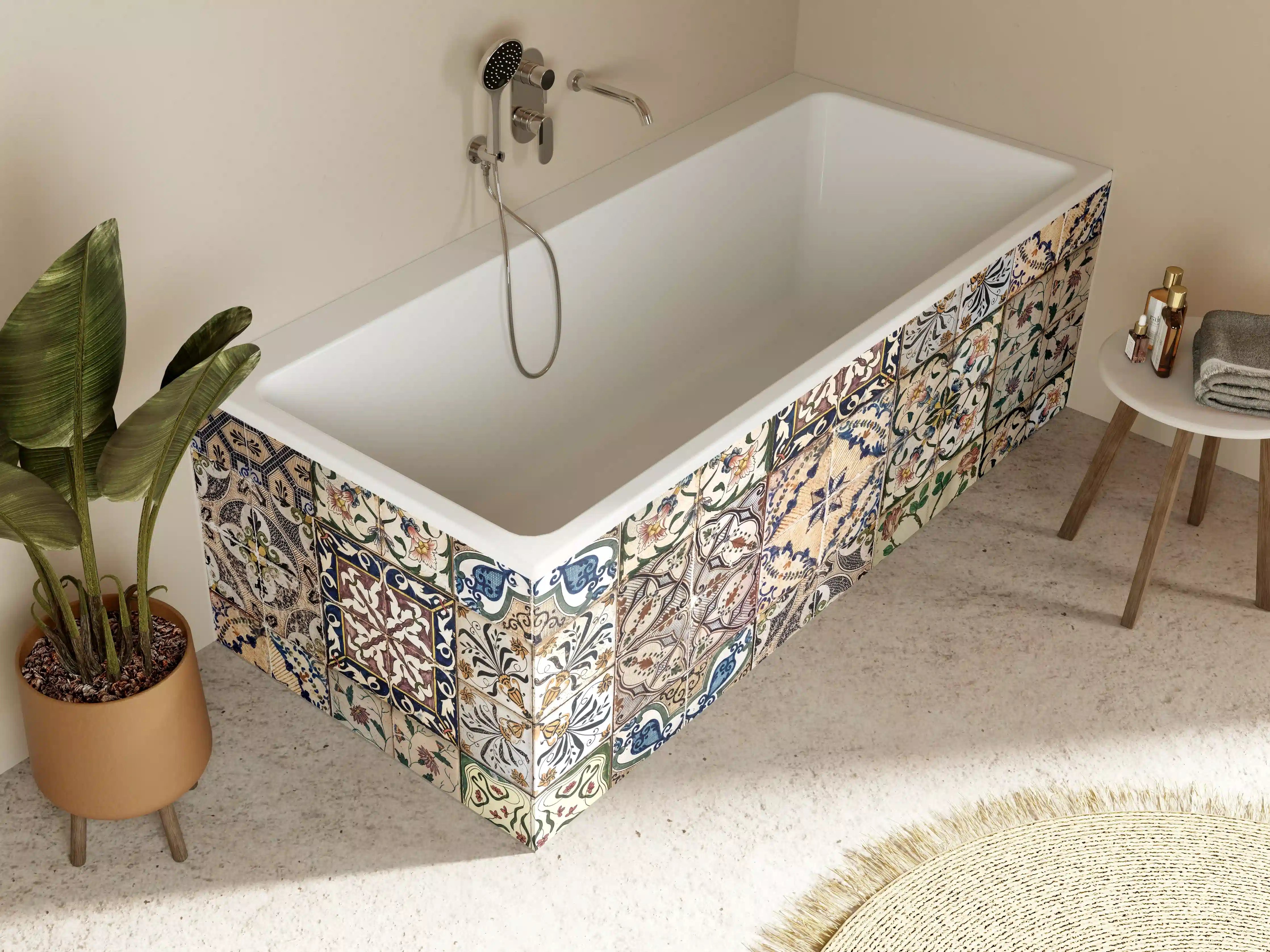 Badewannen-Rückwand - Graue Fliesen mit Mediterranem Charme