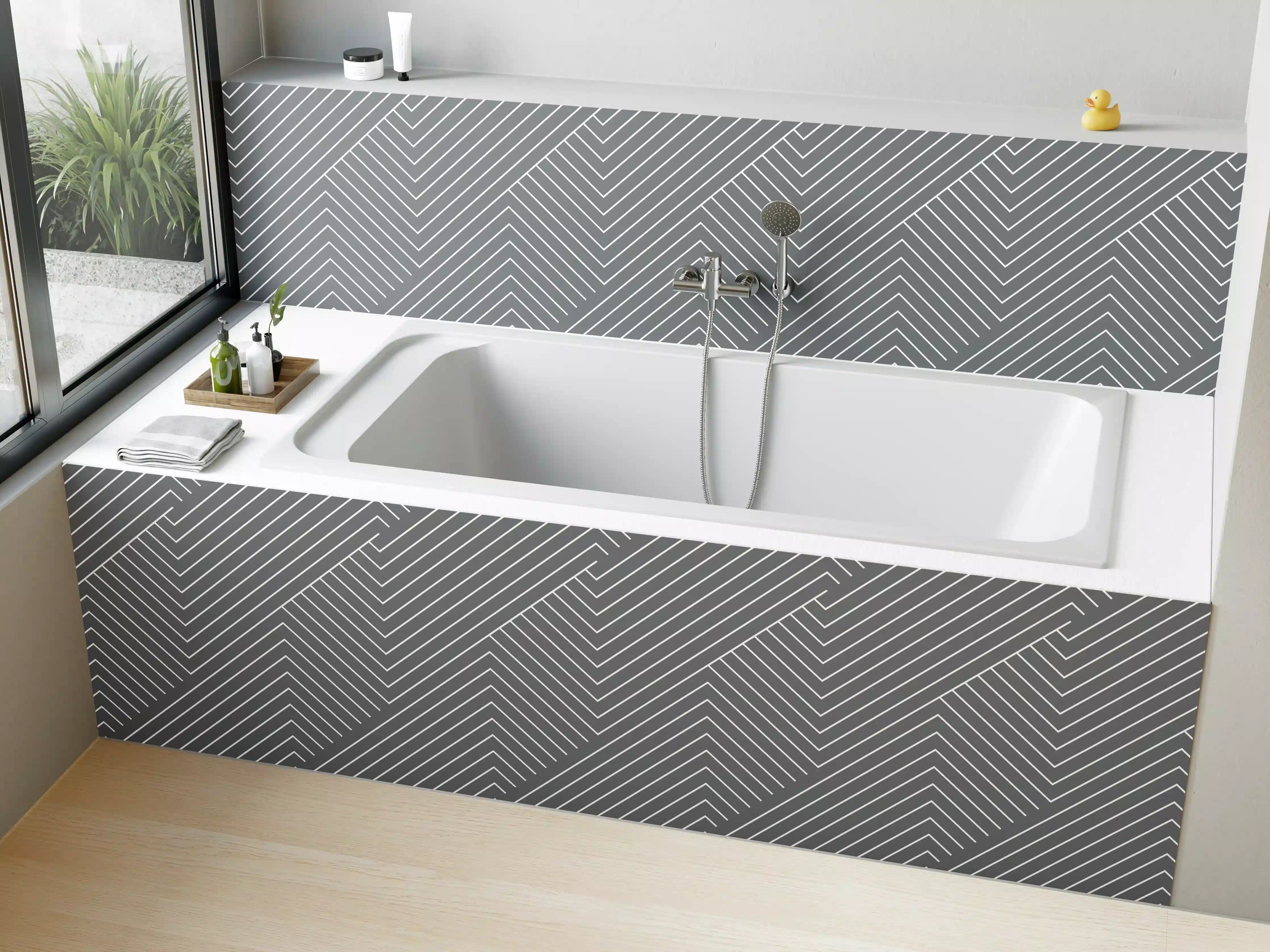 Badewannen-Rückwand - Graue Harmonie in Weiß