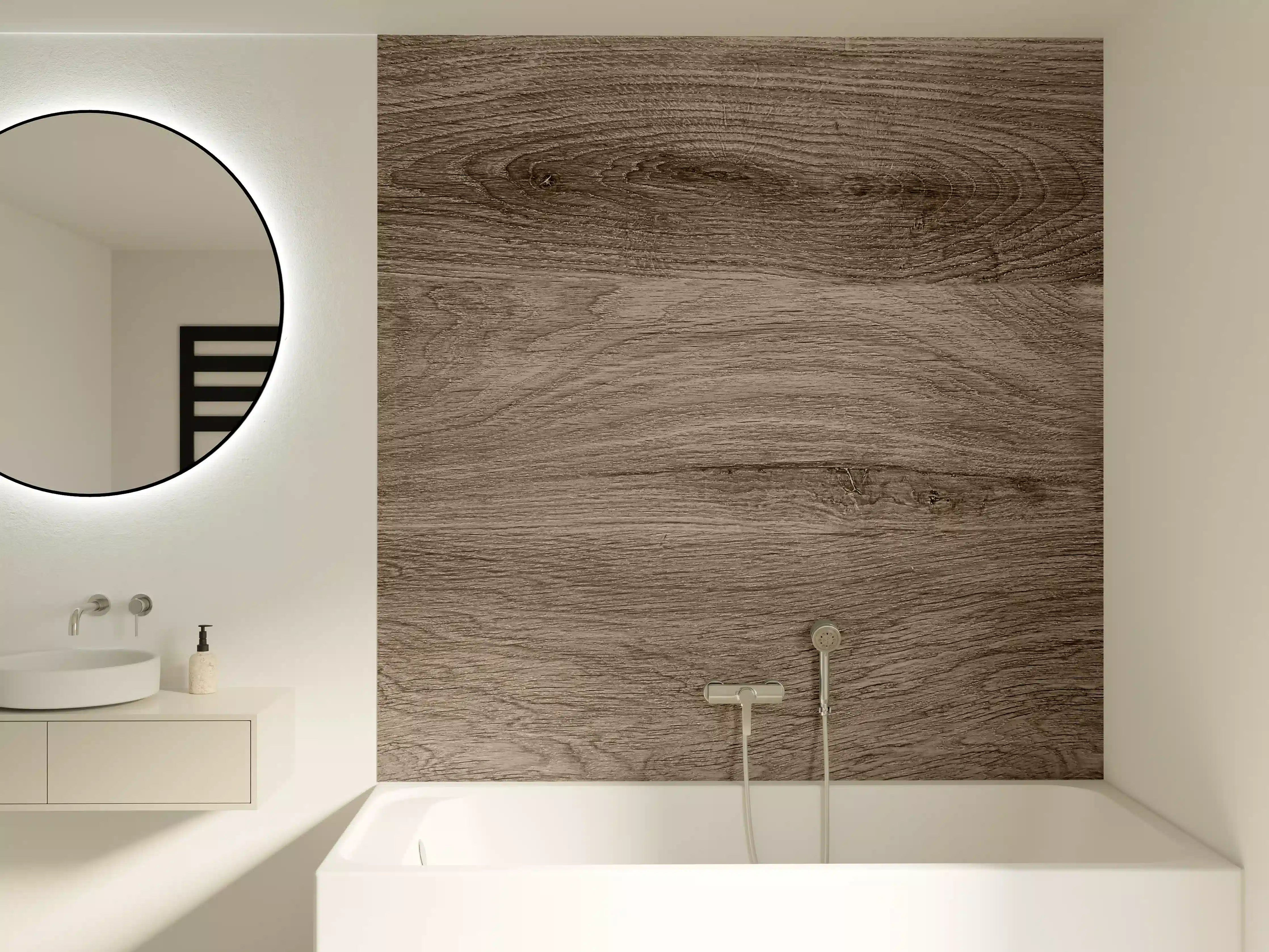 Badewannen-Rückwand - Graue Holzoptik in Weiß