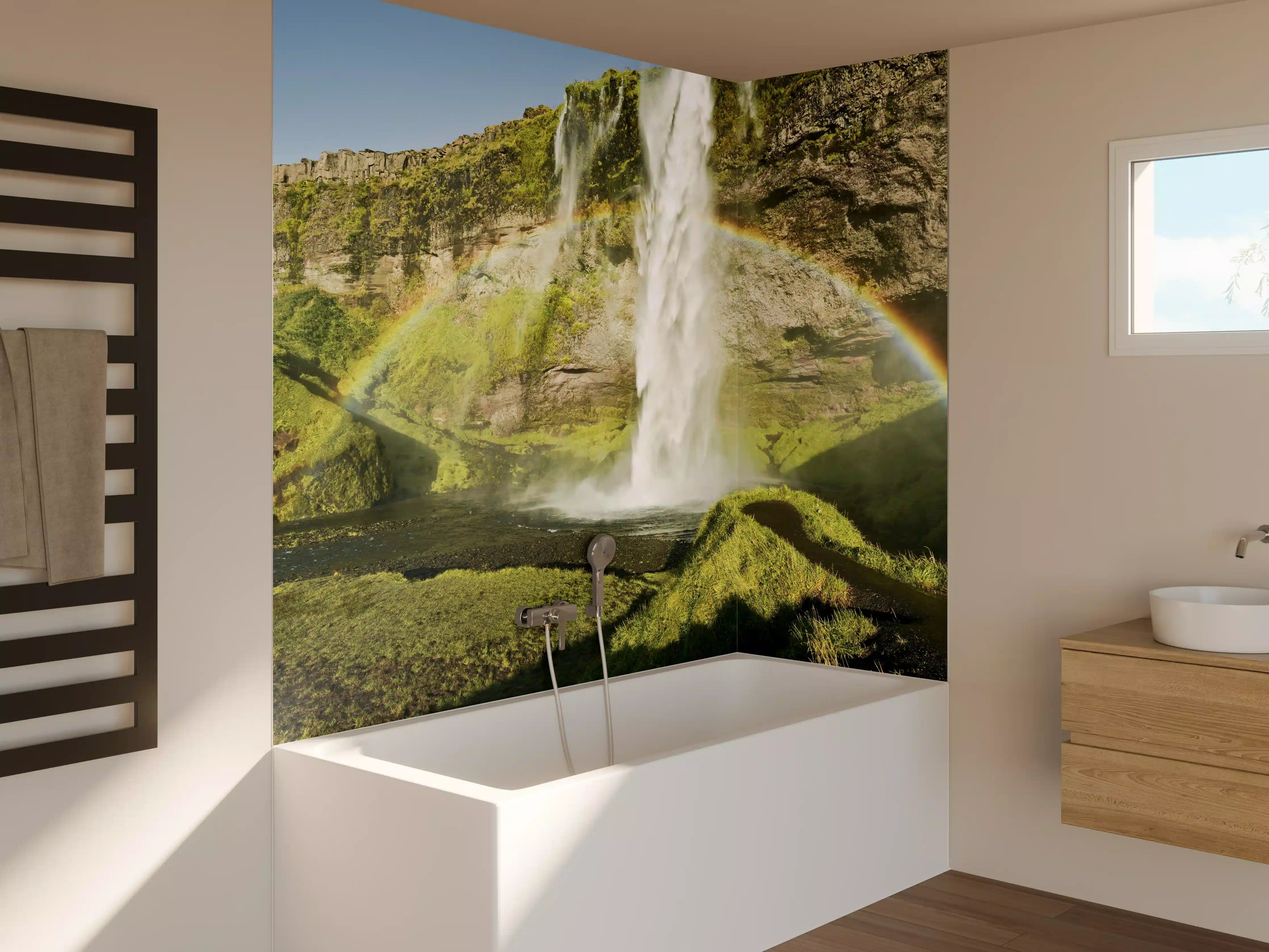 Badewannen-Rückwand - Grüne Wasserfall-Landschaft mit Regenbogen