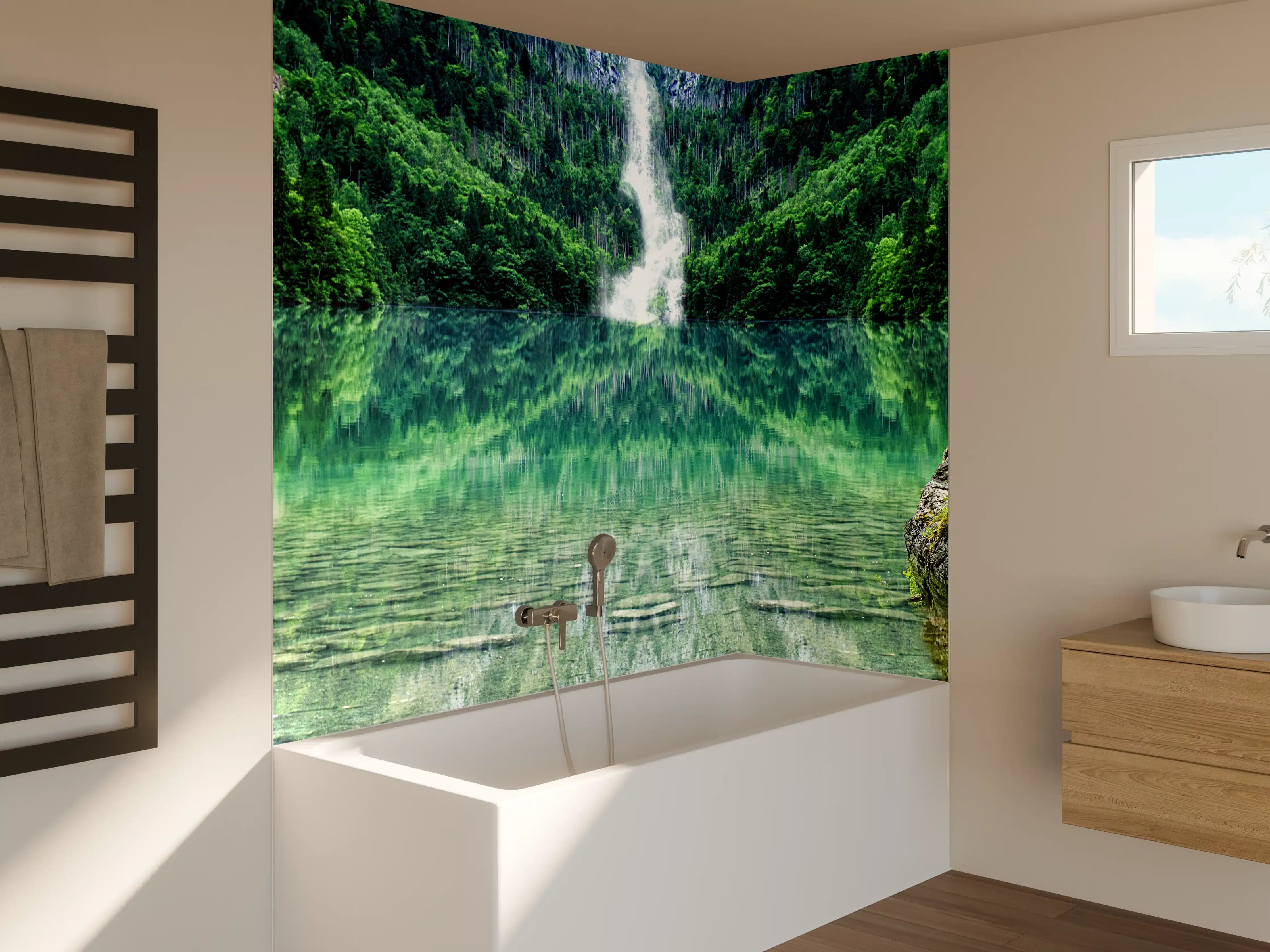 Badewannen-Rückwand - Grüner Wasserfall inmitten der Natur