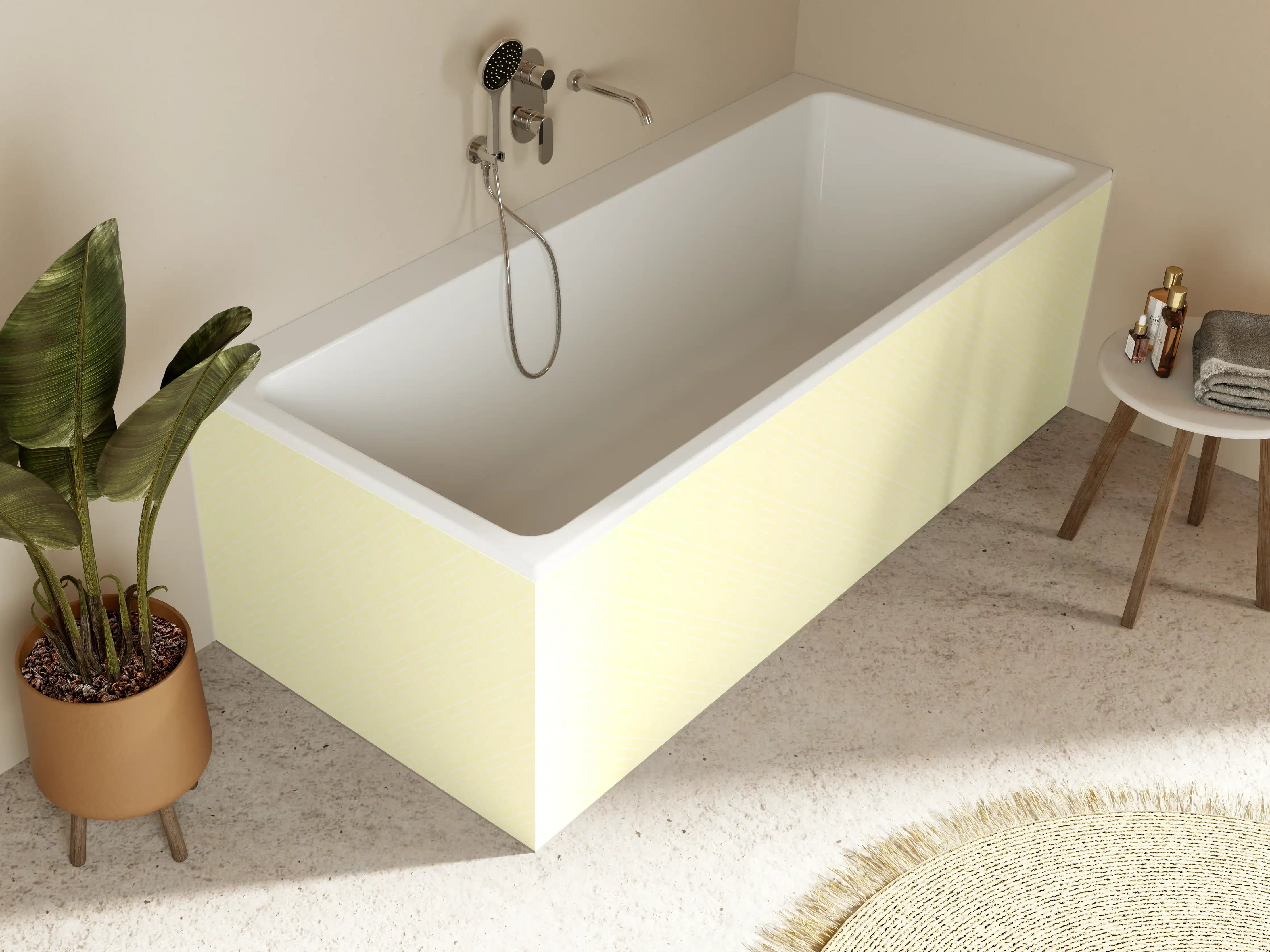 Badewannen-Rückwand - Helle, strukturierte Wand mit zartem Gelbton