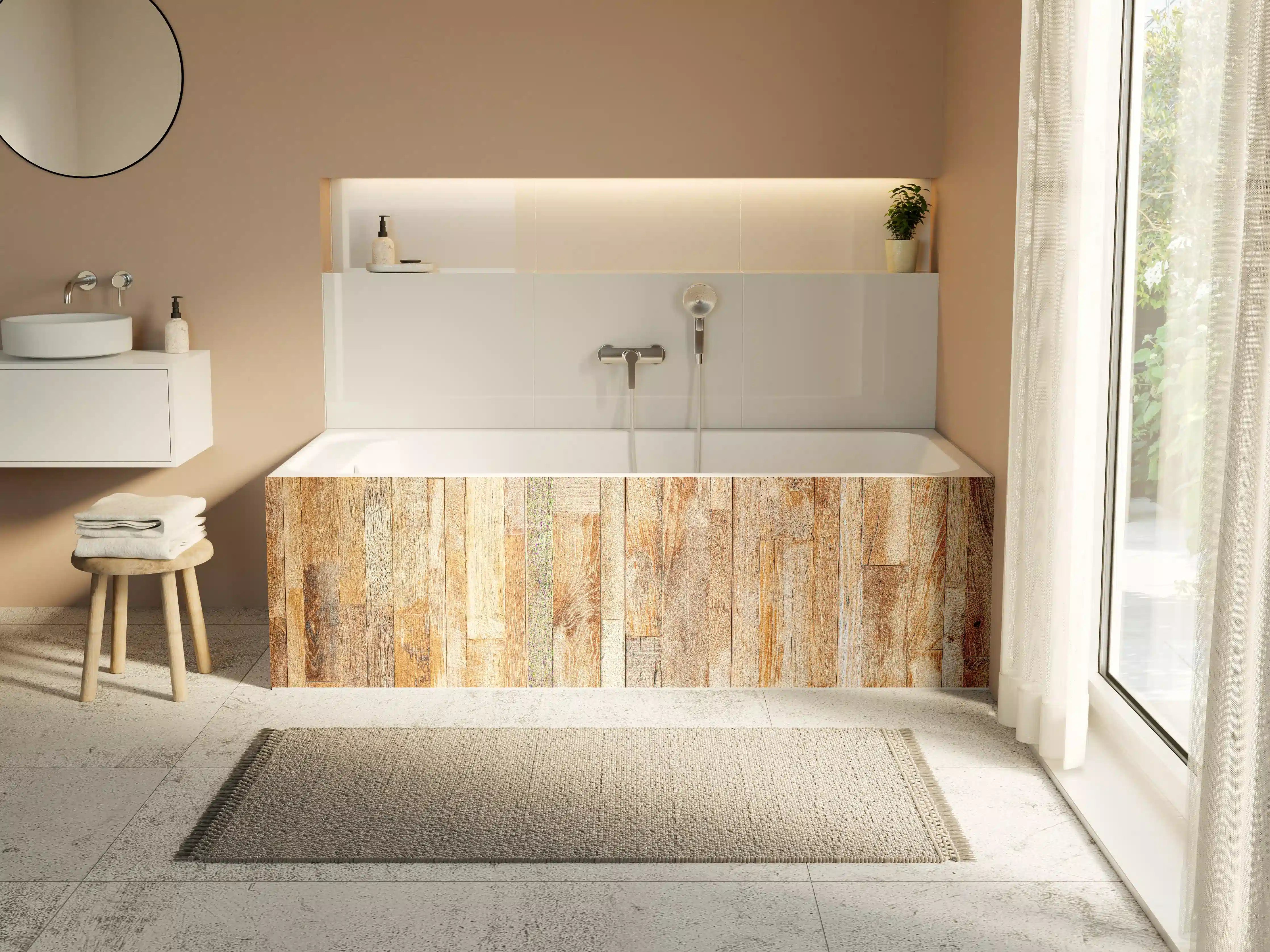 Badewannen-Rückwand - Heller Holzhintergrund