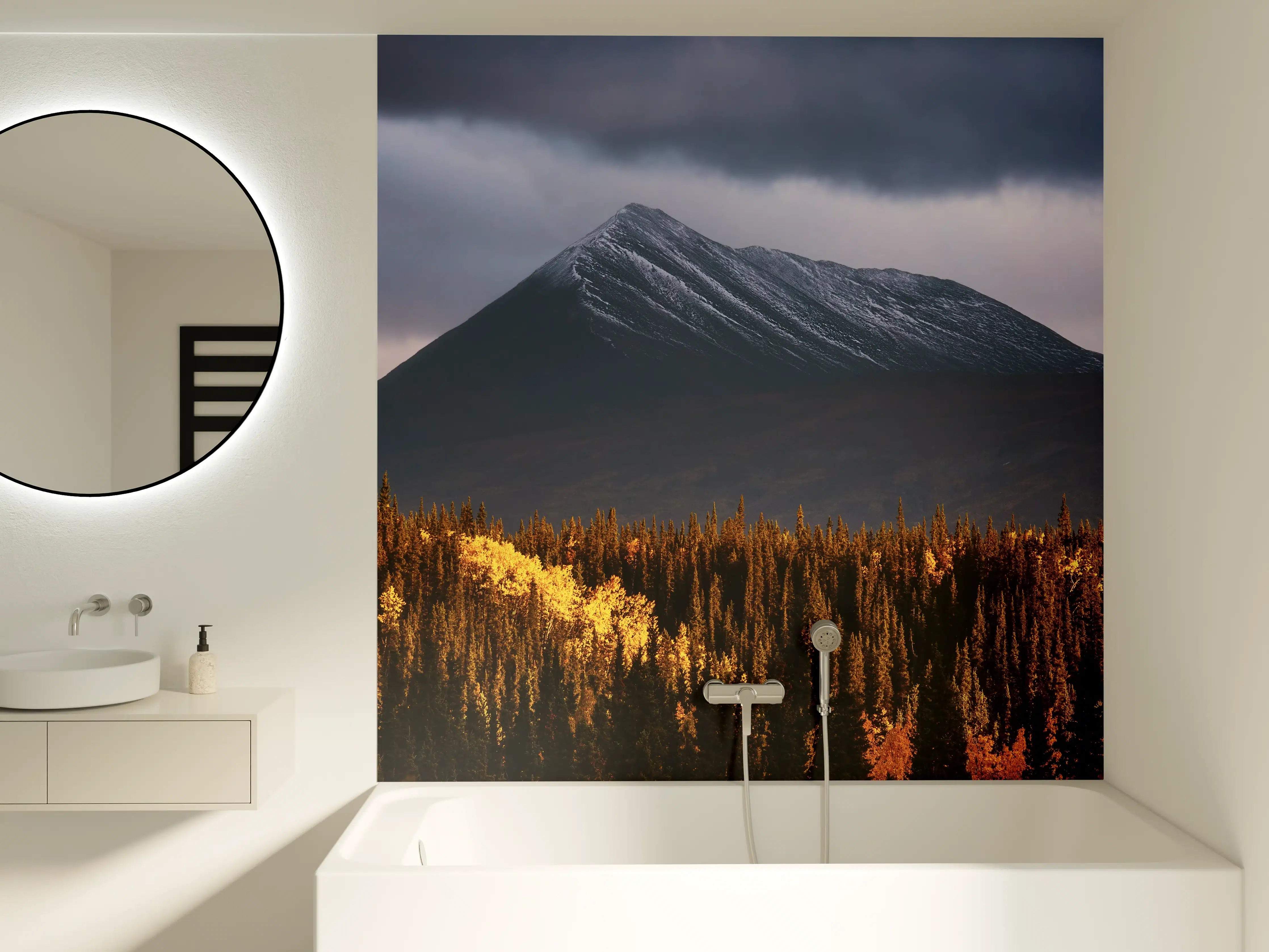 Badewannen-Rückwand - Herbst Berge Wald Lichtspiel