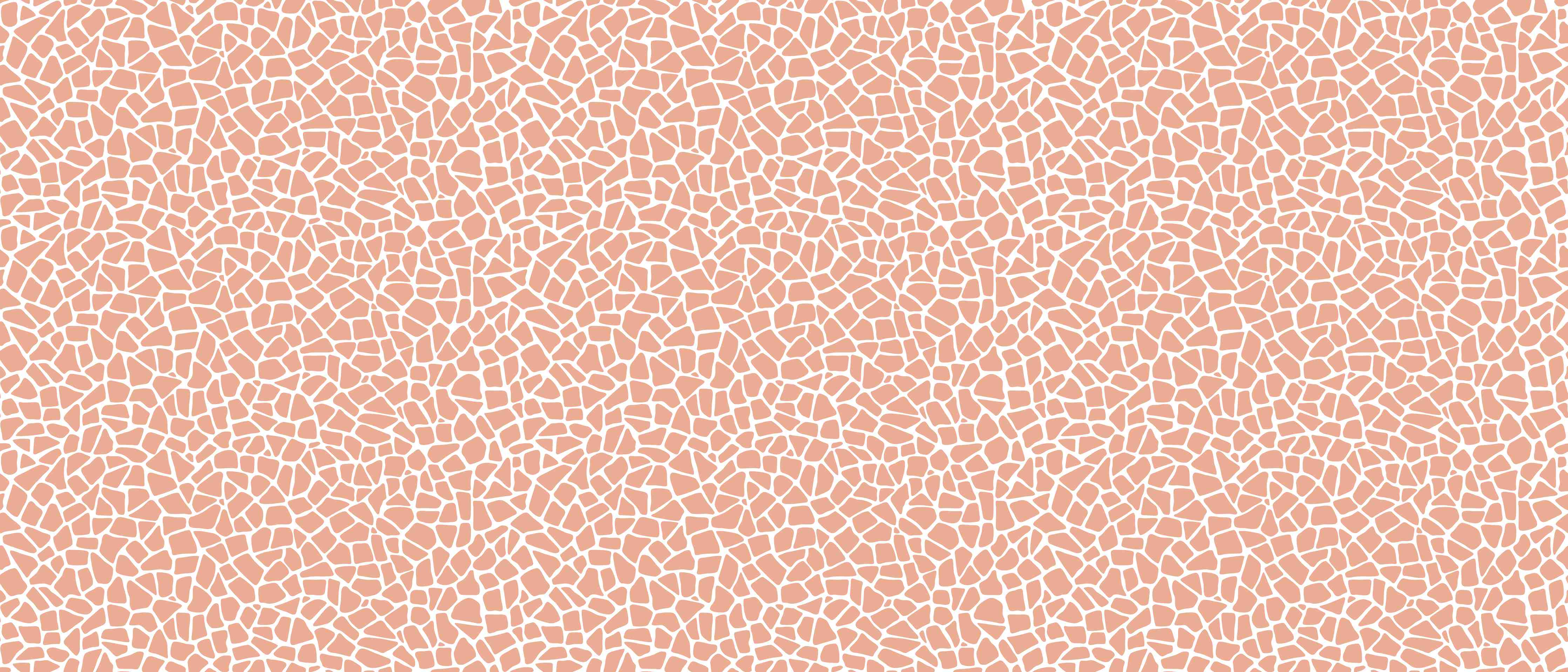 Badewannen-Rückwand-Hintergrund mit zarter, rosafarbener Mosaikstruktur