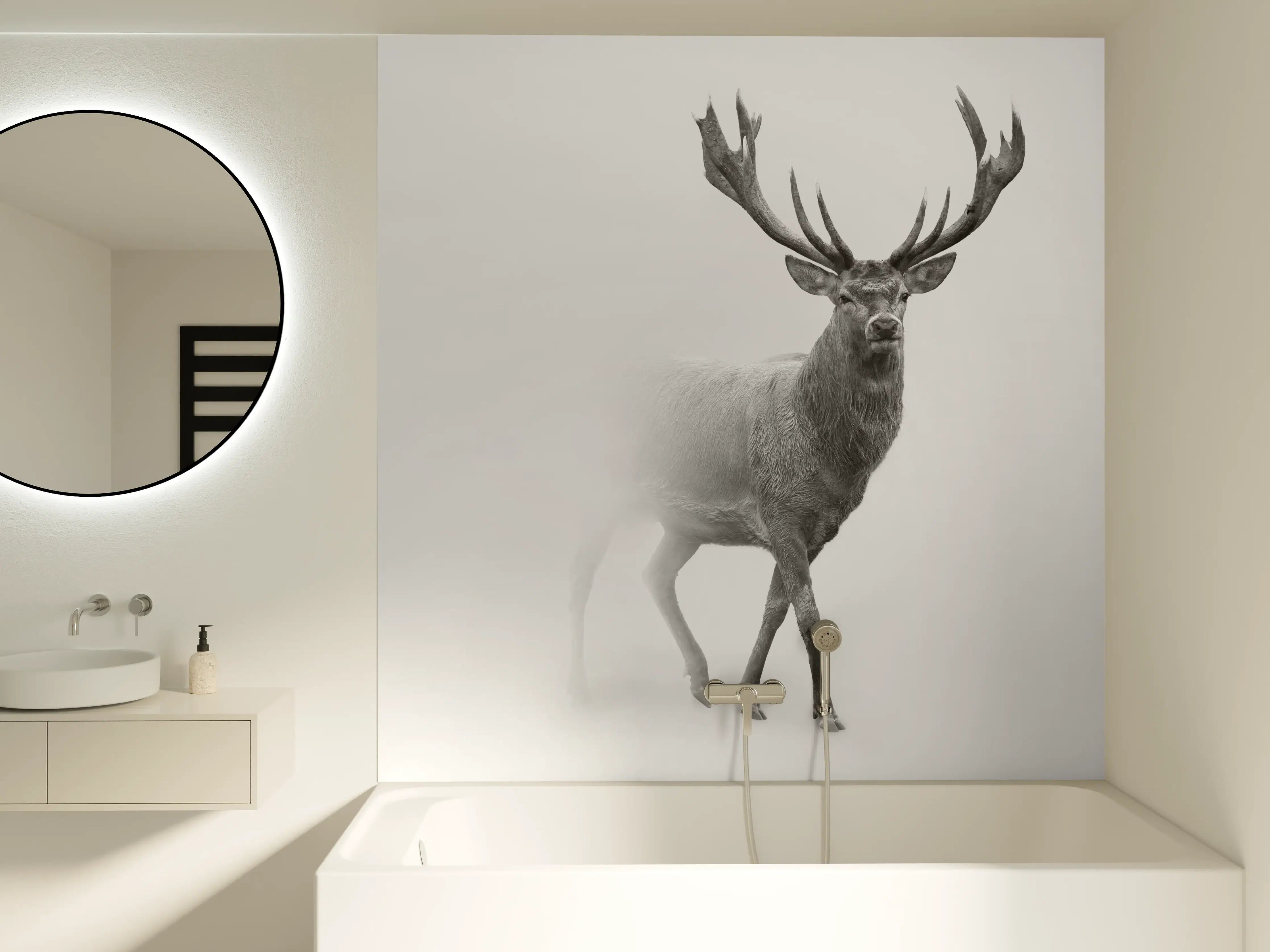 Badewannen-Rückwand - Hirsch Graustufenbild
