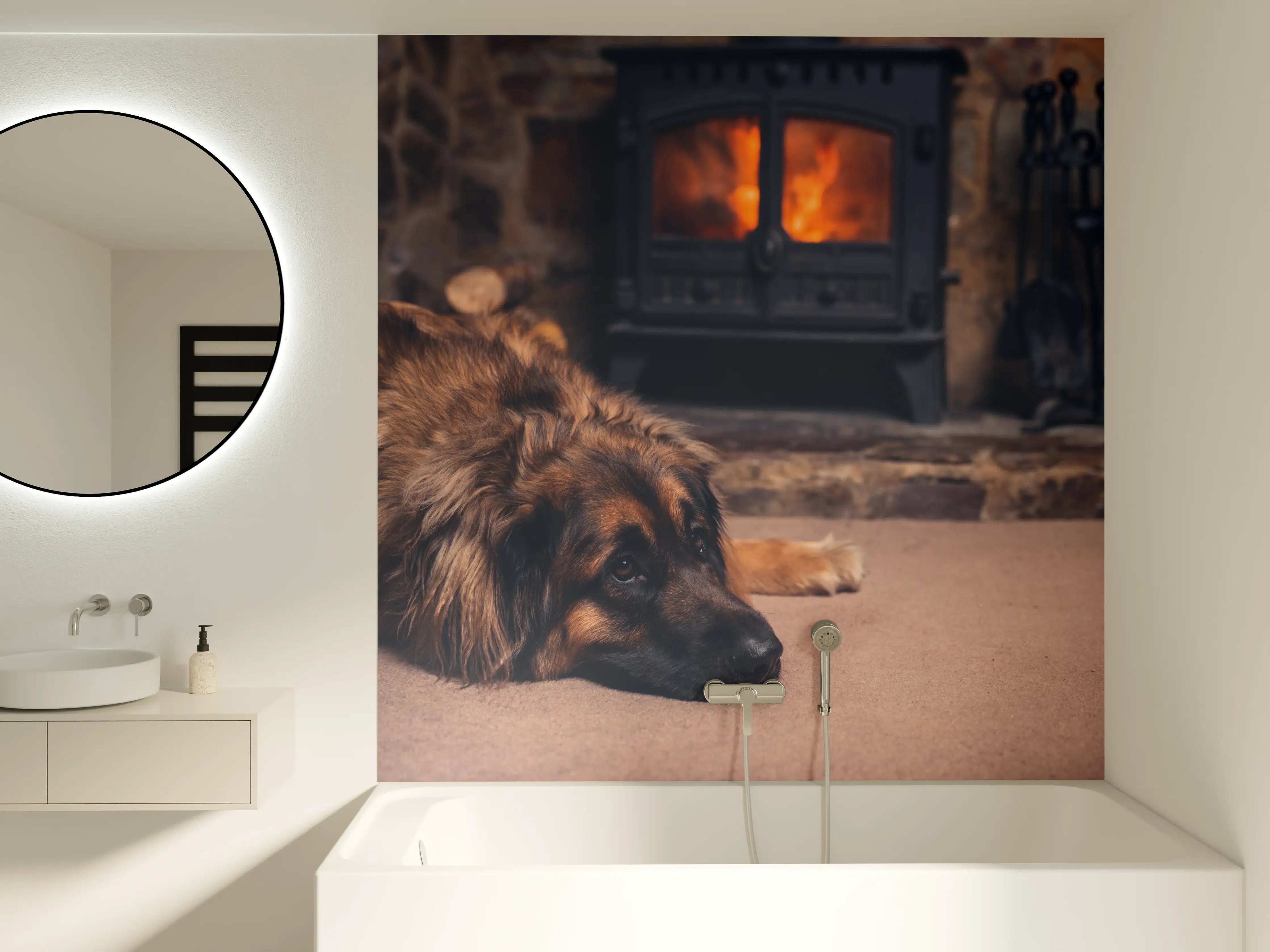 Badewannen-Rückwand - Hund entspannt am Feuer