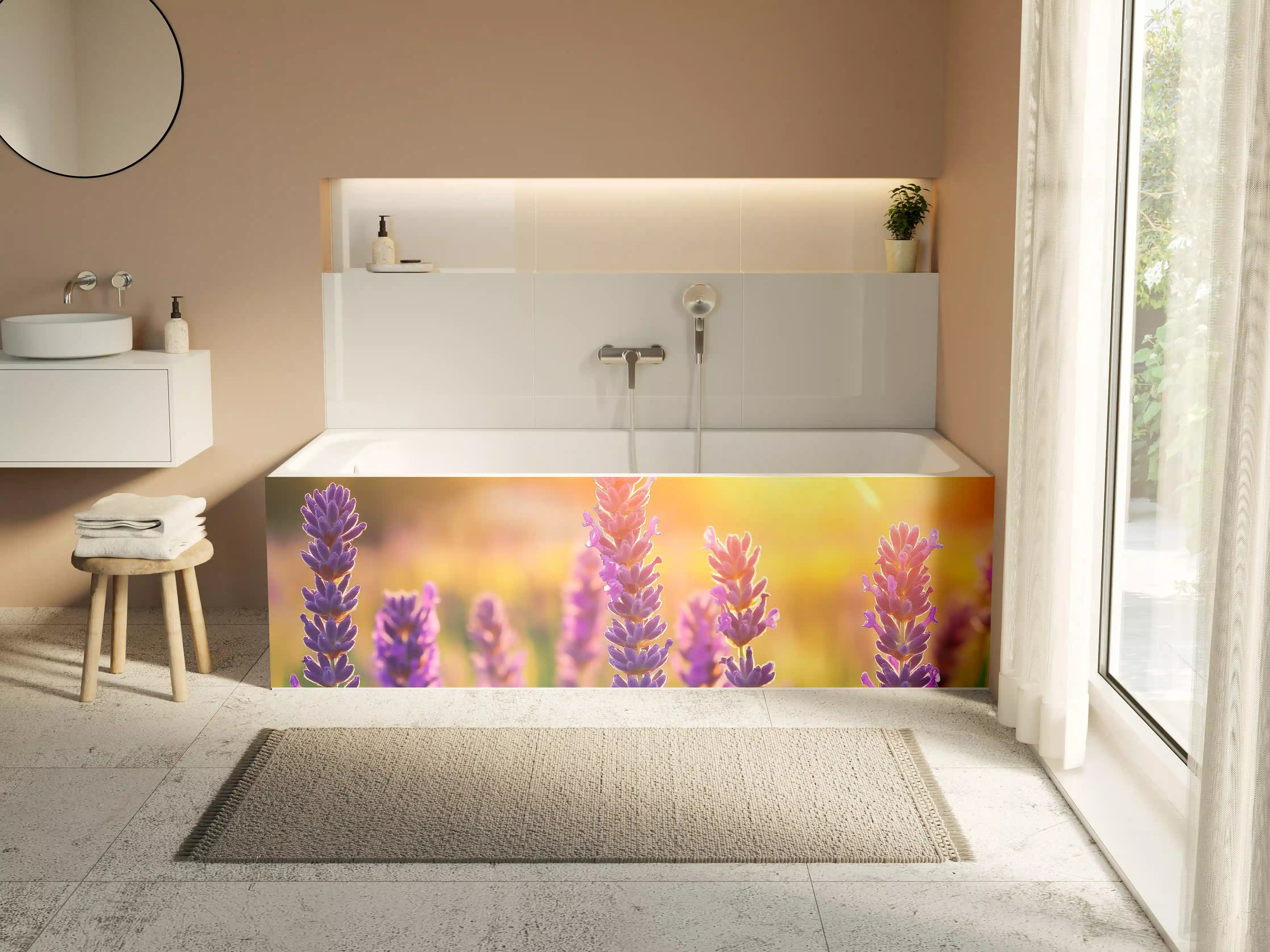 Badewannen-Rückwand - Lavendel in goldenem Abendlicht