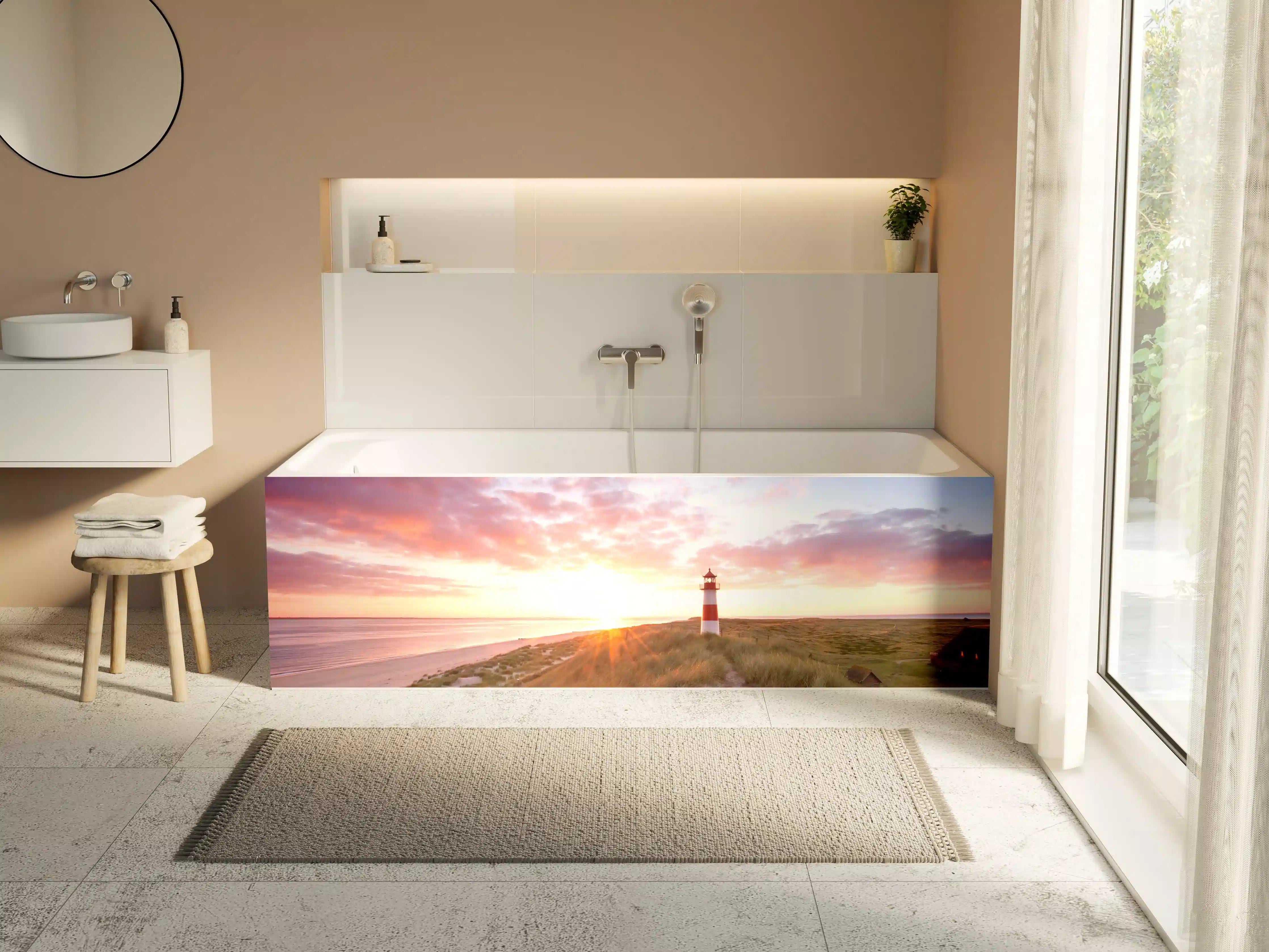 Badewannen-Rückwand - Leuchtturm bei Sonnenaufgang am Meer