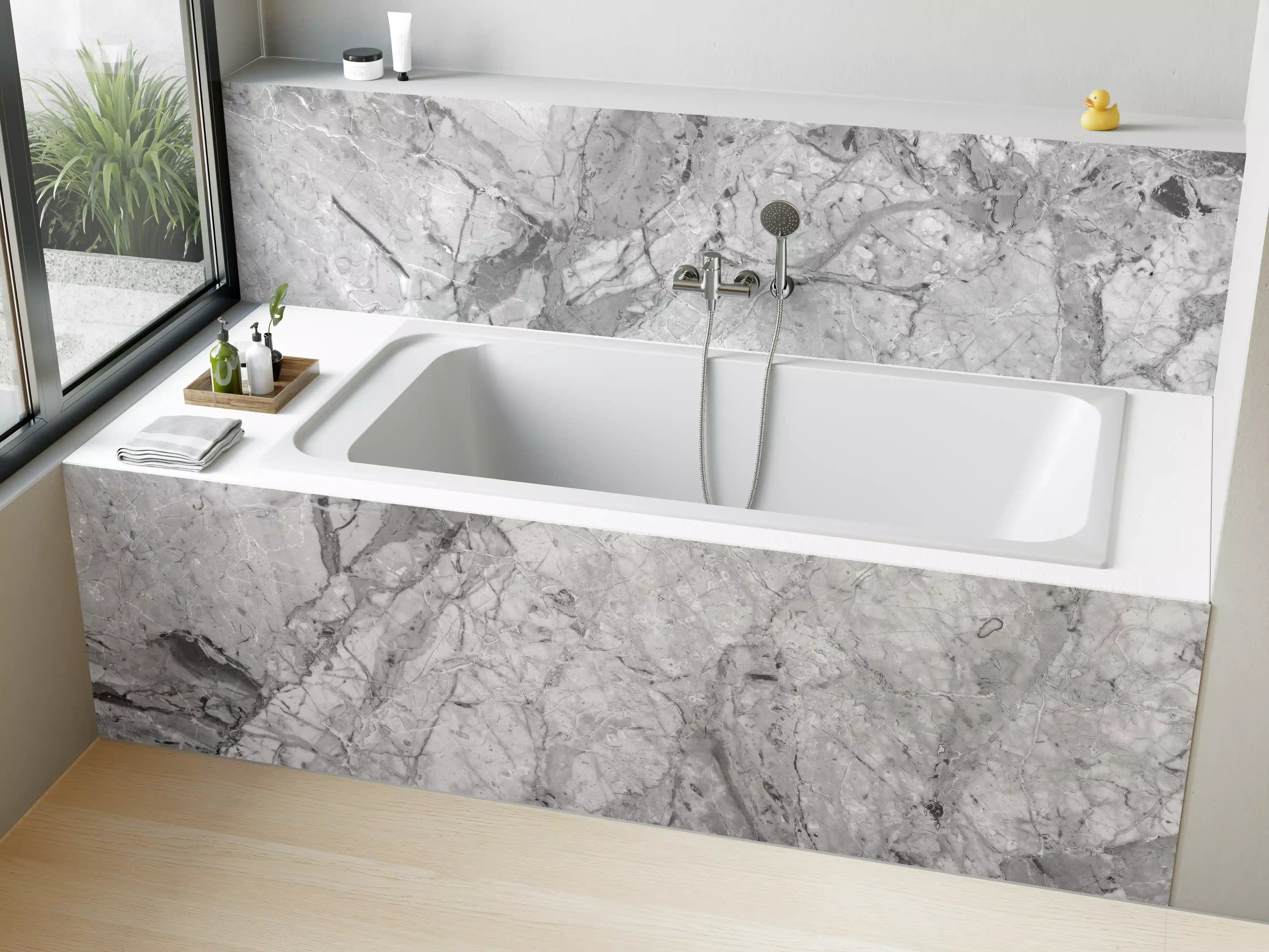 Badewannen-Rückwand - Luxuriöse Marmorstruktur in Weißgrau