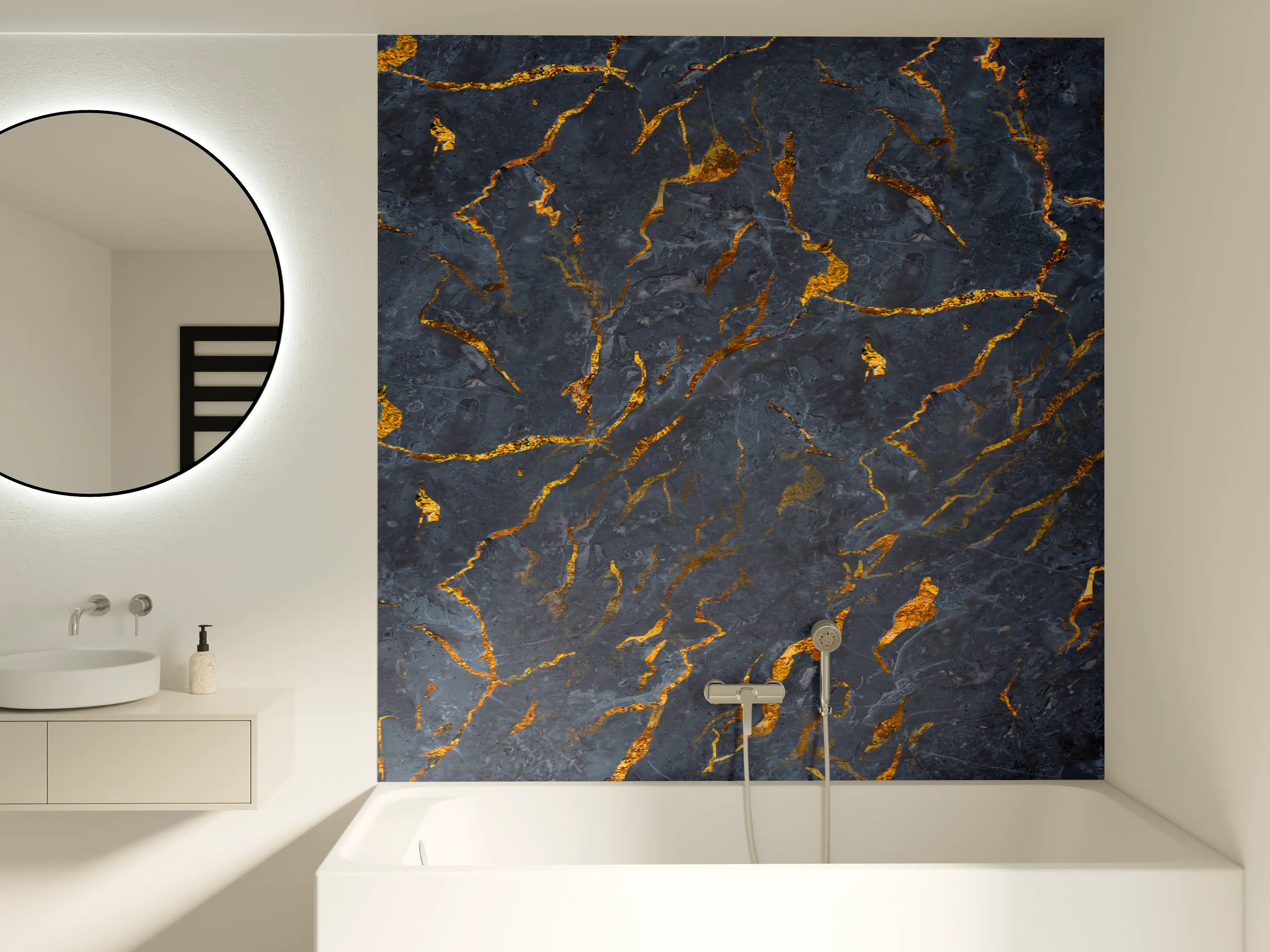Badewannen-Rückwand - Luxus-Marmor-Optik mit dunklem Blau und Goldstreifen