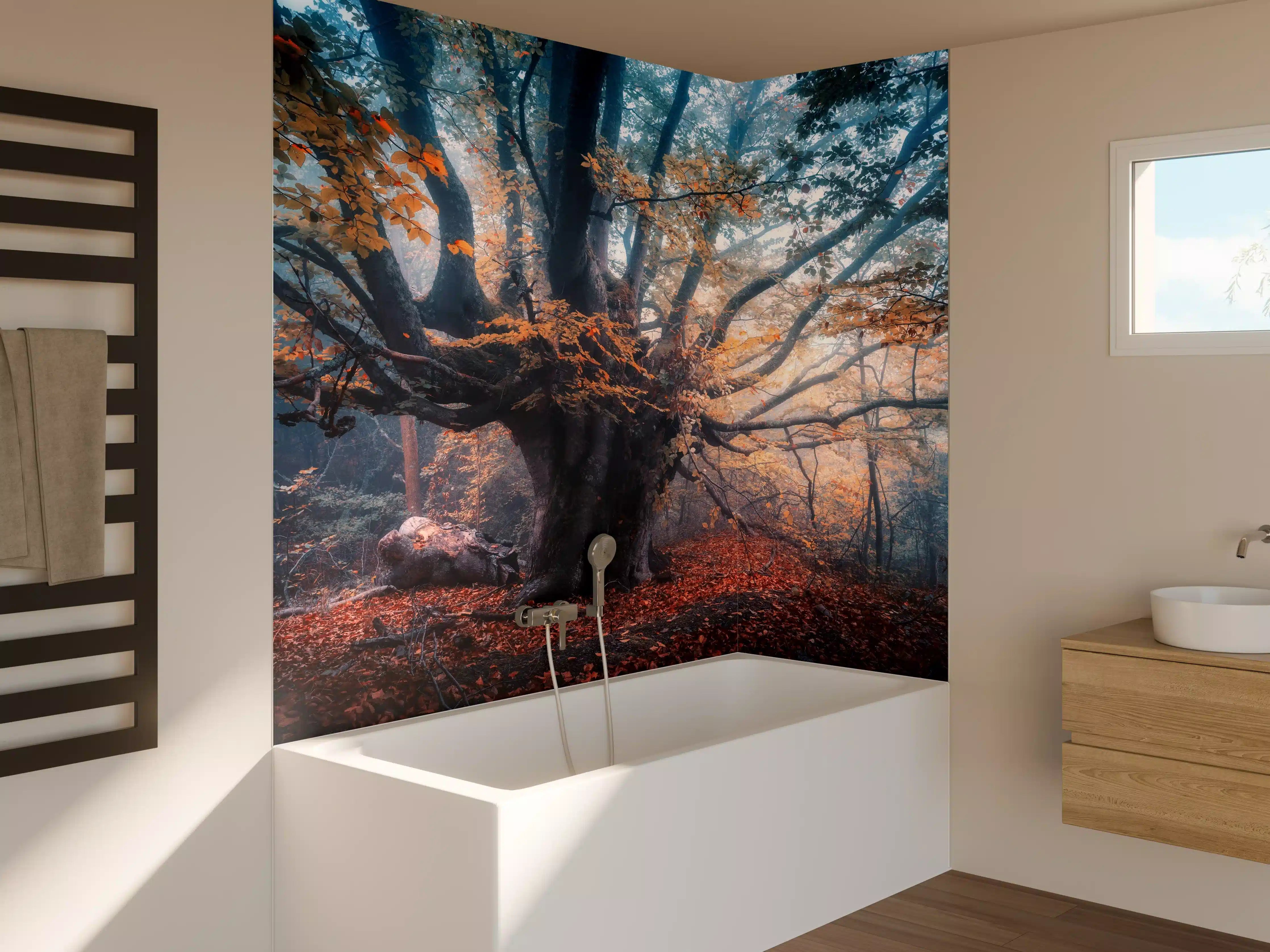 Badewannen-Rückwand - Magischer alter Baum im Herbst
