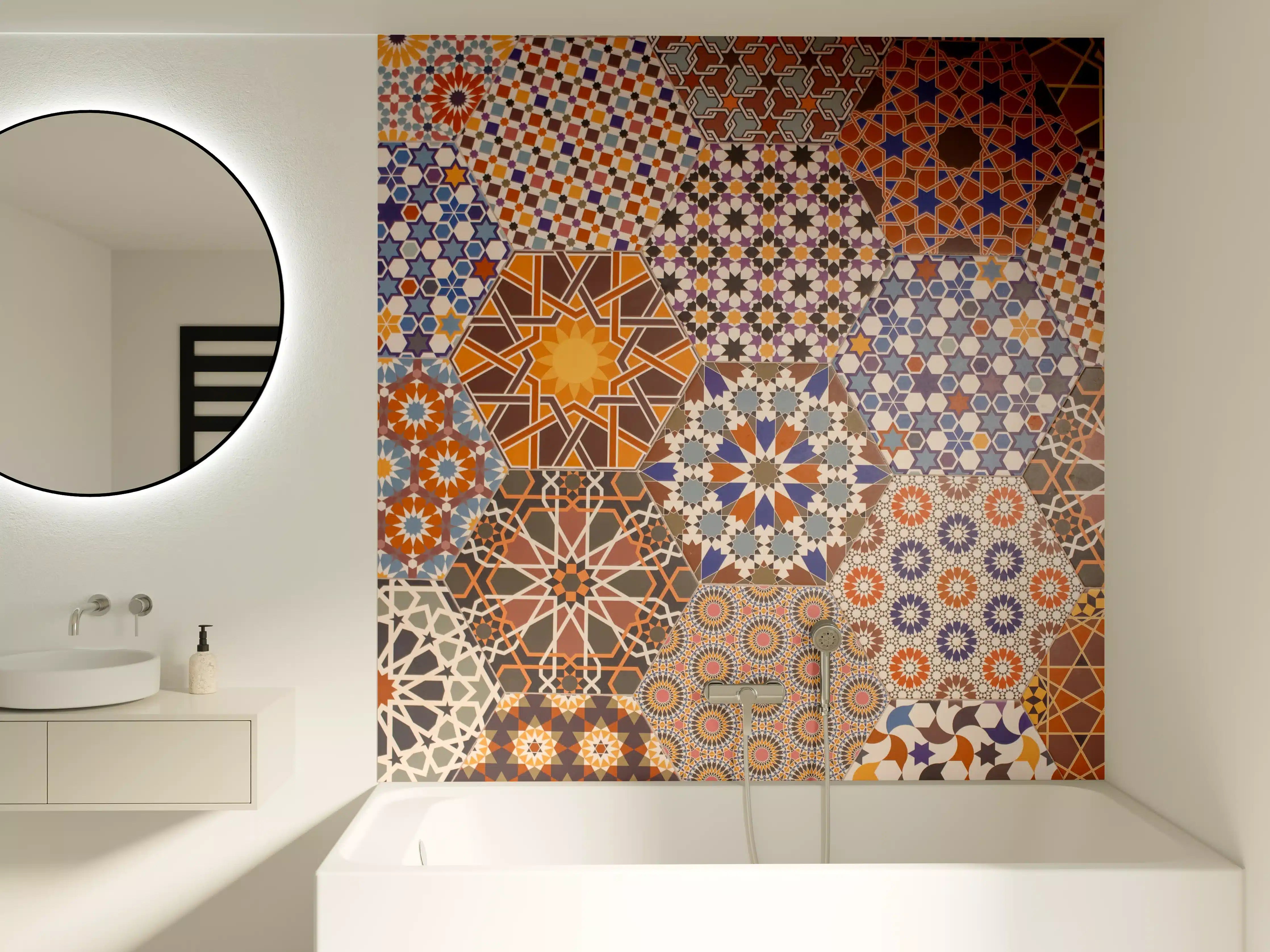 Badewannen-Rückwand - Mandala-inspirierte Mosaikfliesen