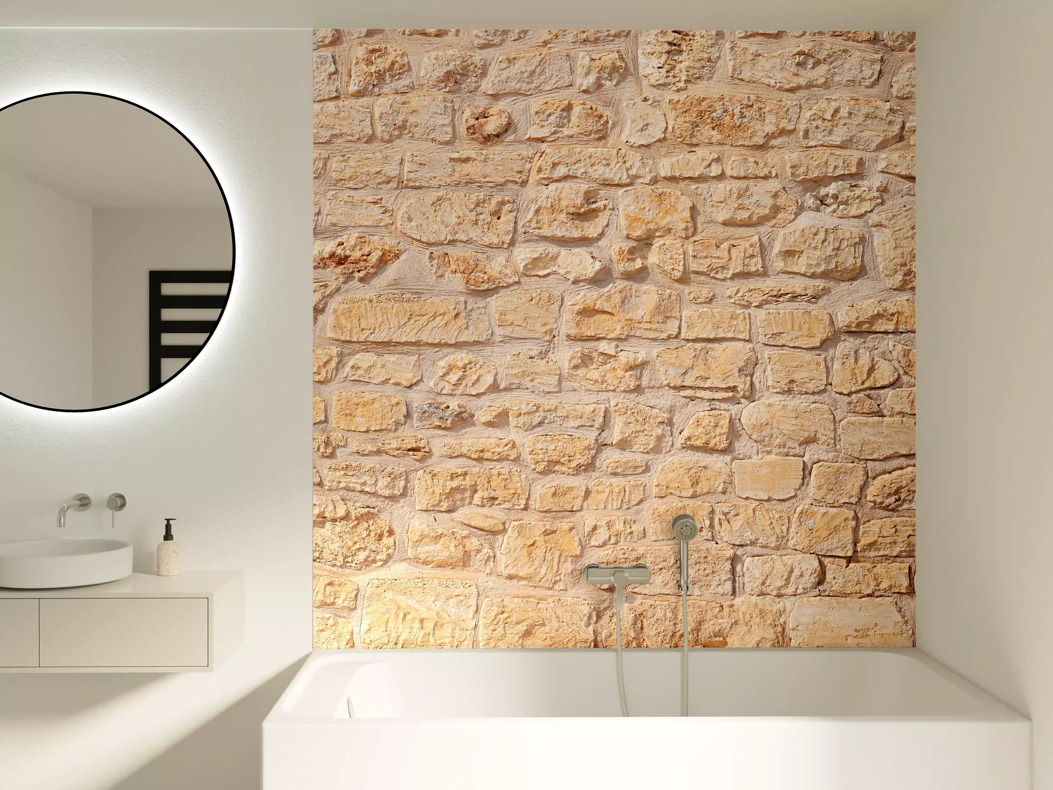 Badewannen-Rückwand - Massive braune Steinfassade