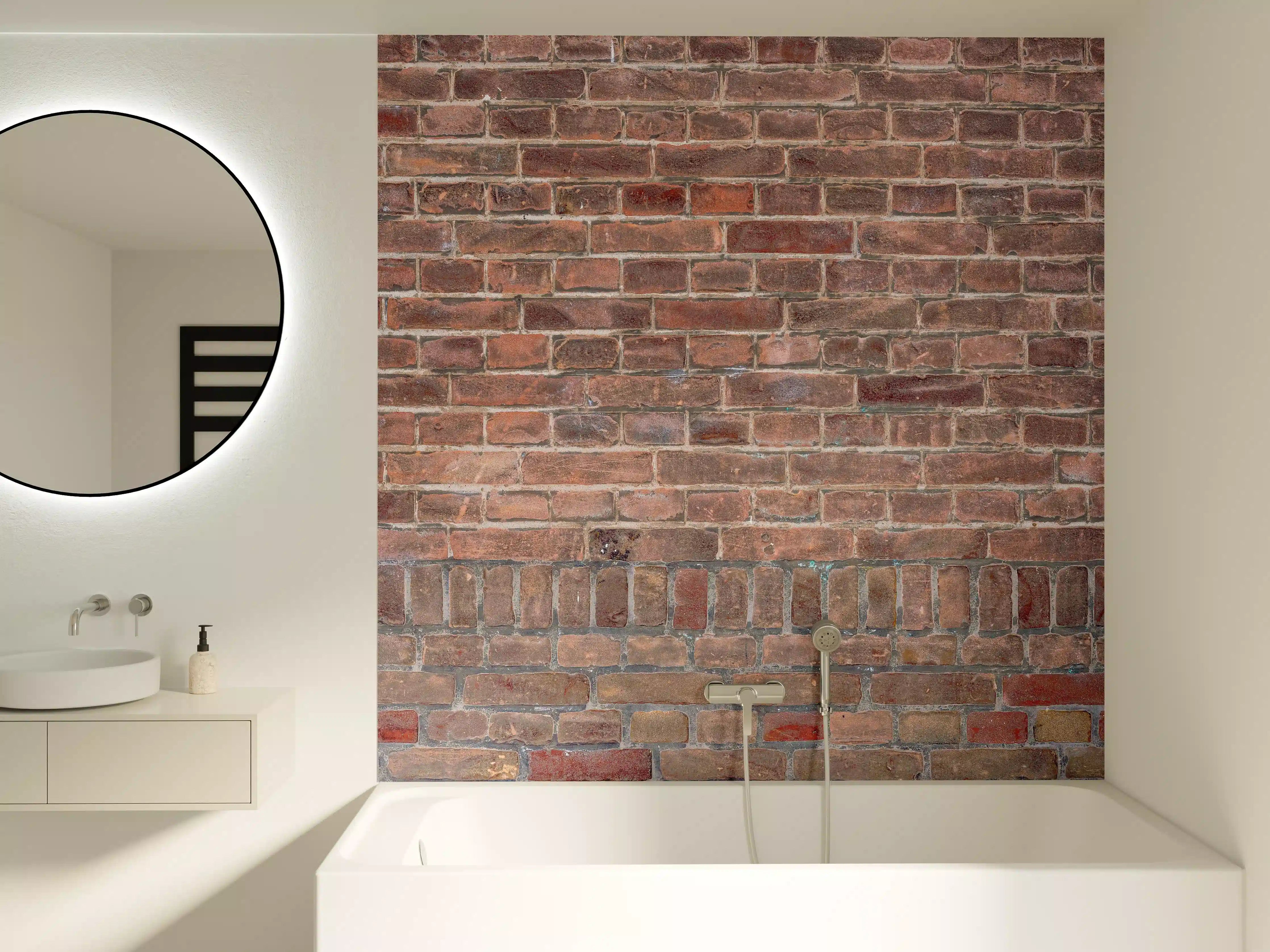 Badewannen-Rückwand - Mauerstruktur aus alten braunen Ziegeln