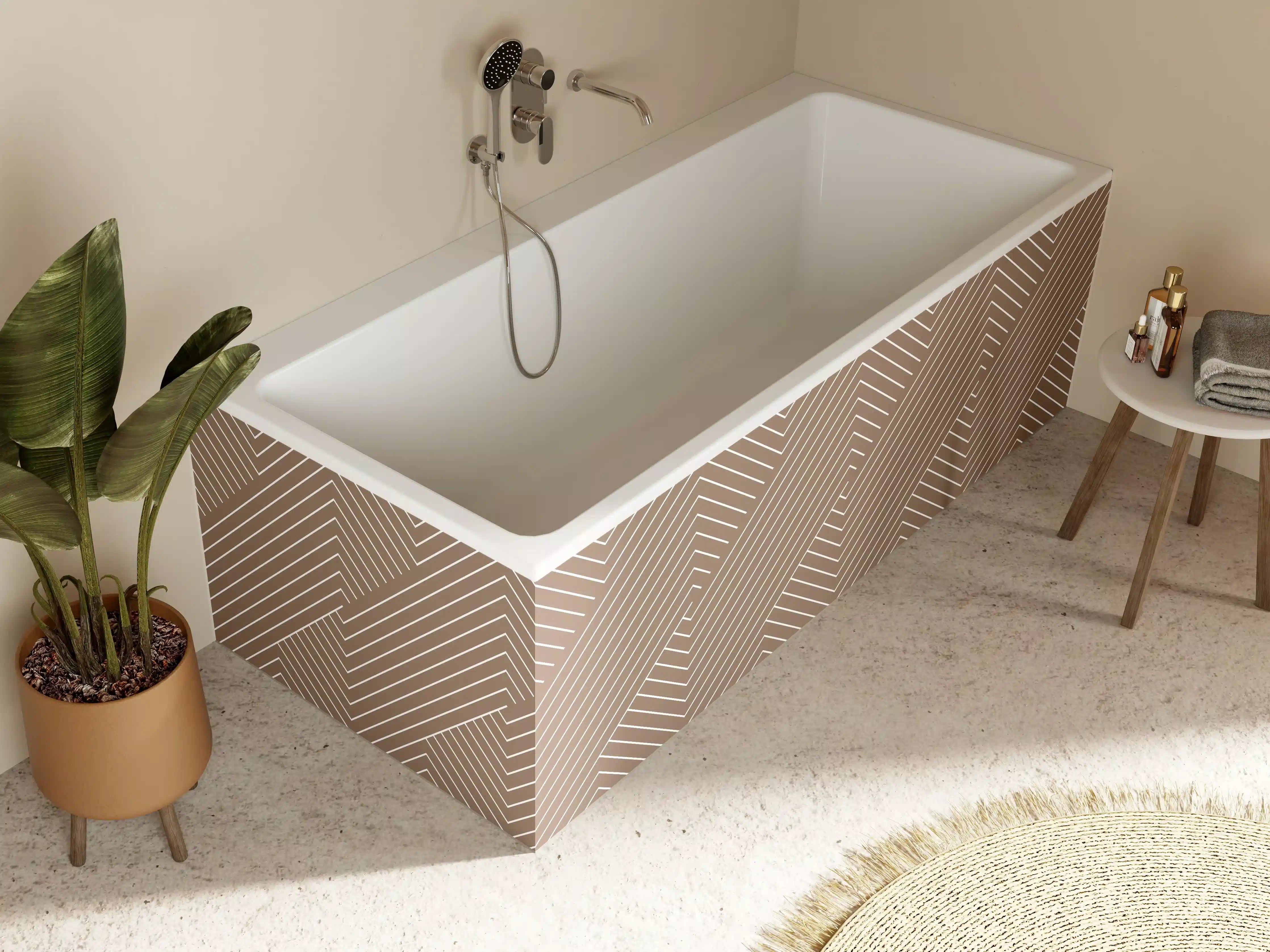 Badewannen-Rückwand - Moderne Holzstruktur in warmen Brauntönen