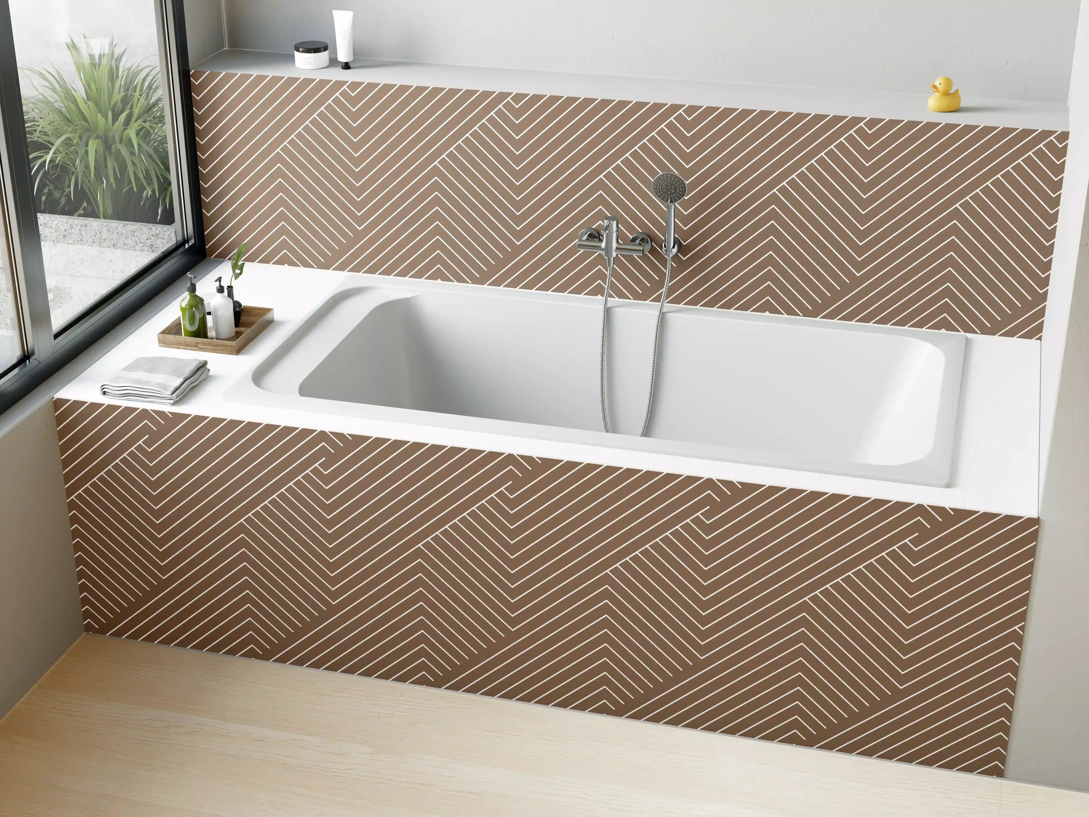 Badewannen-Rückwand - Moderne Holzstruktur in warmen Brauntönen