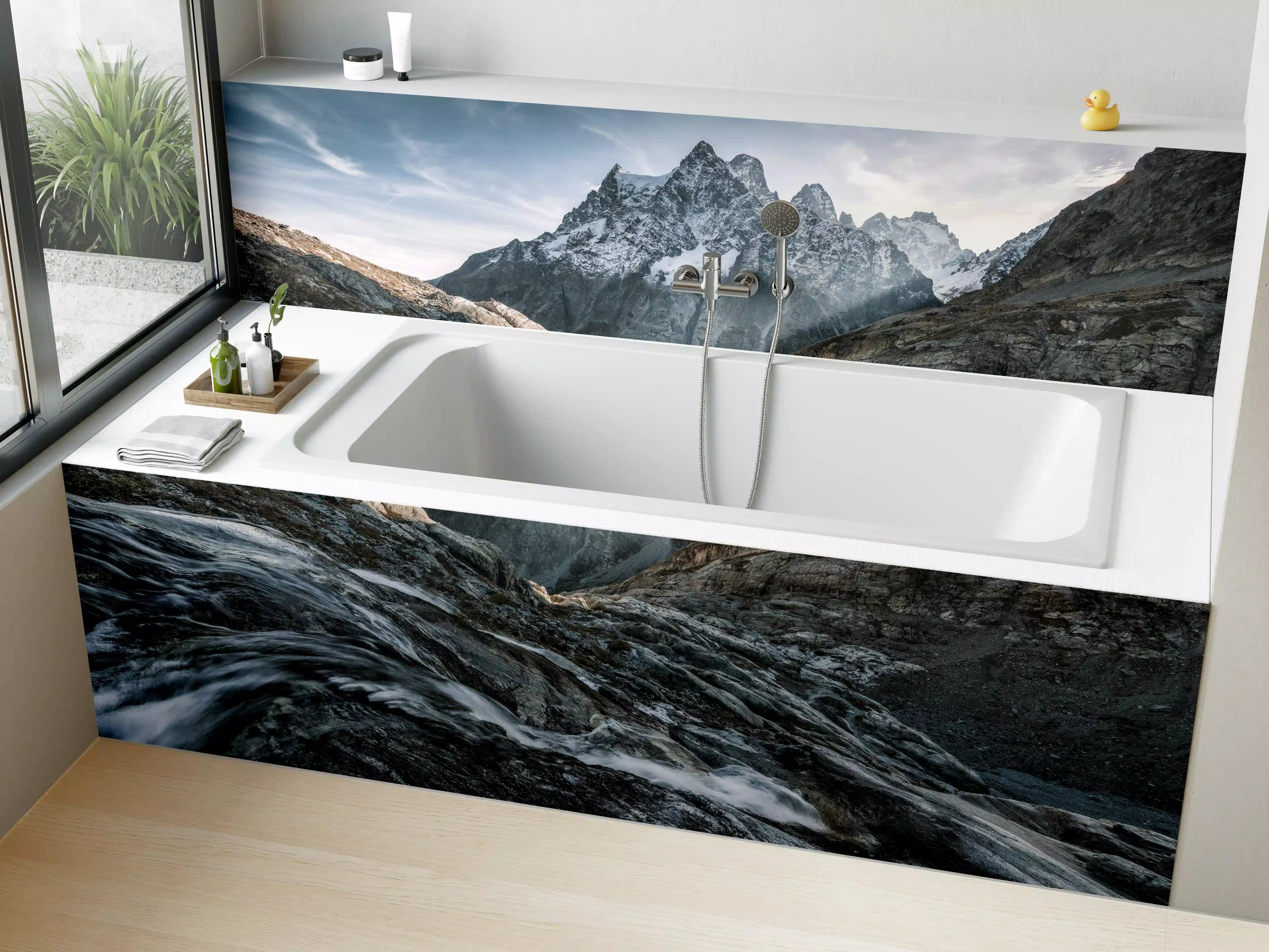 Badewannen-Rückwand - Monochrome Berglandschaft