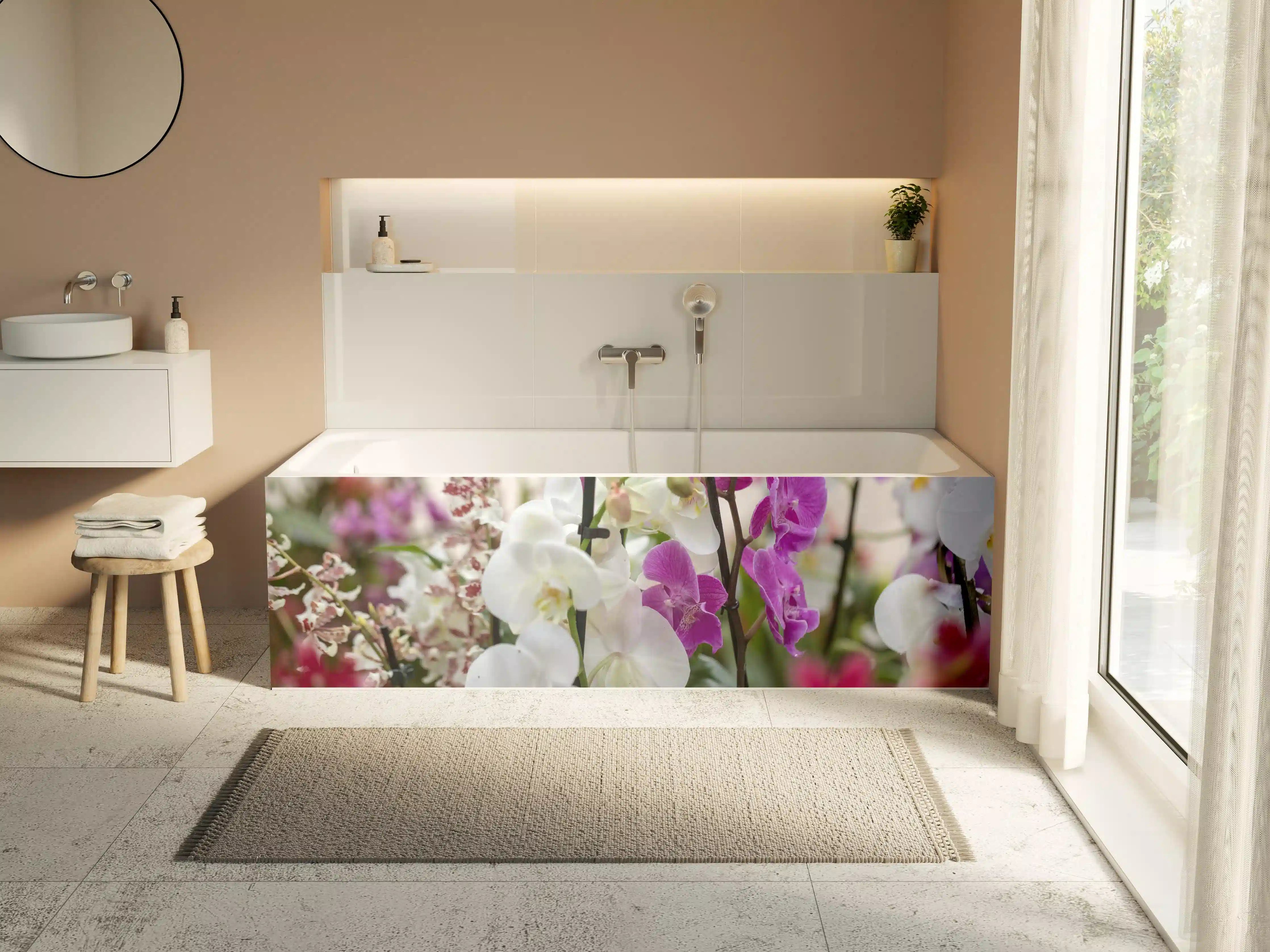 Badewannen-Rückwand - Nahaufnahme von bunten Orchideen