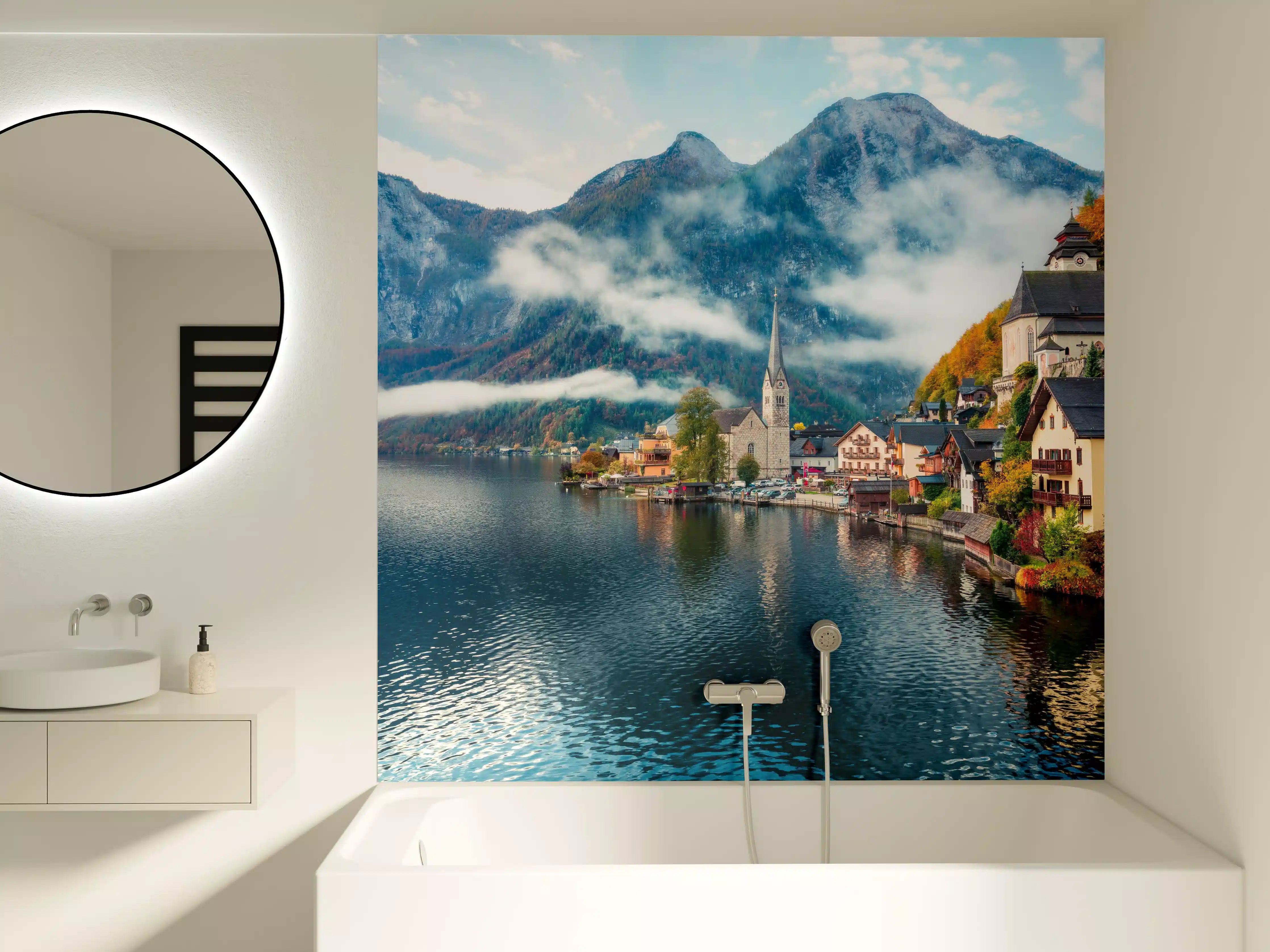 Badewannen-Rückwand - Neblige Herbstszene am Hallstätter See