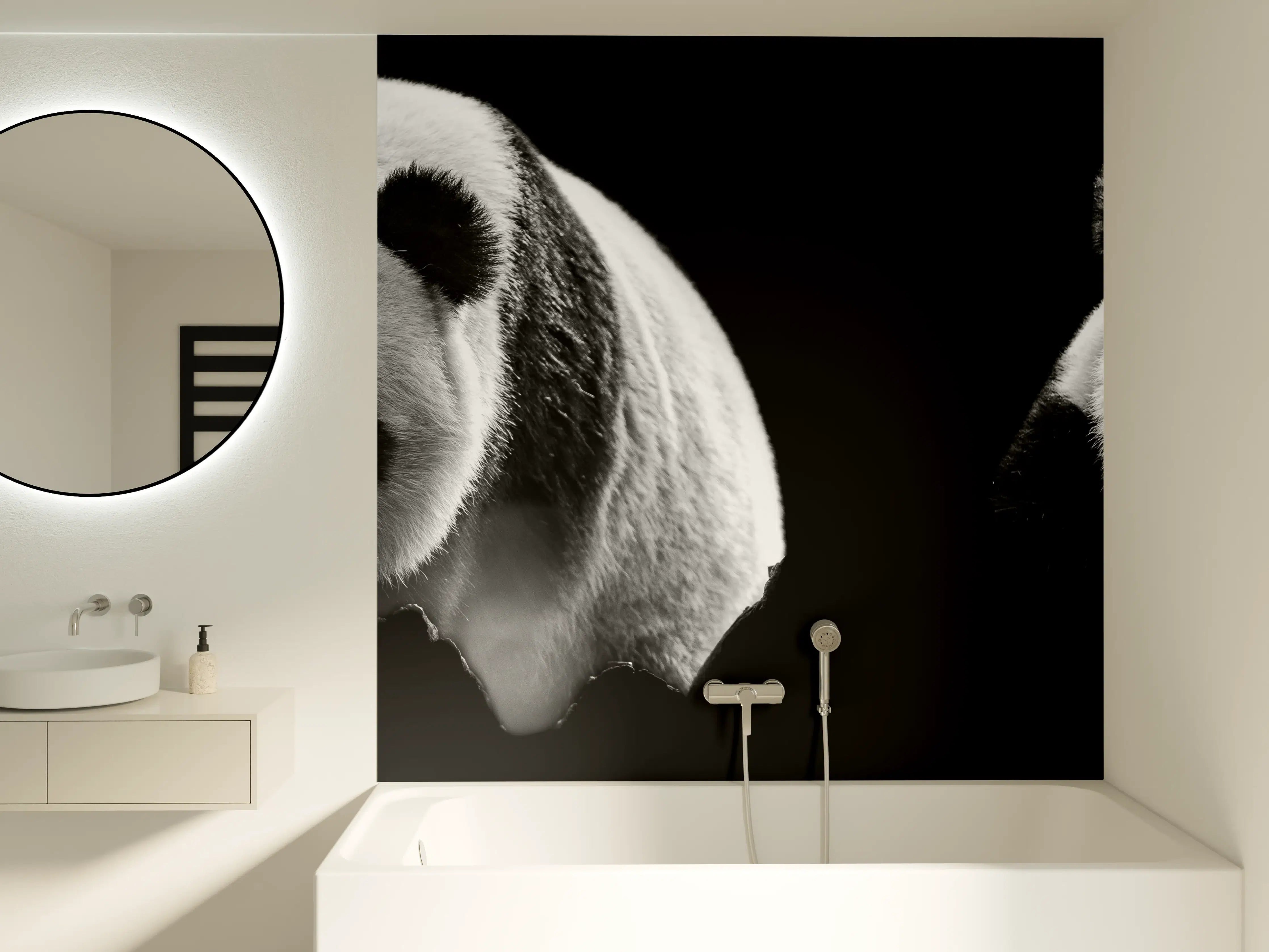 Badewannen-Rückwand - Panda mit schwarzem Hintergrund